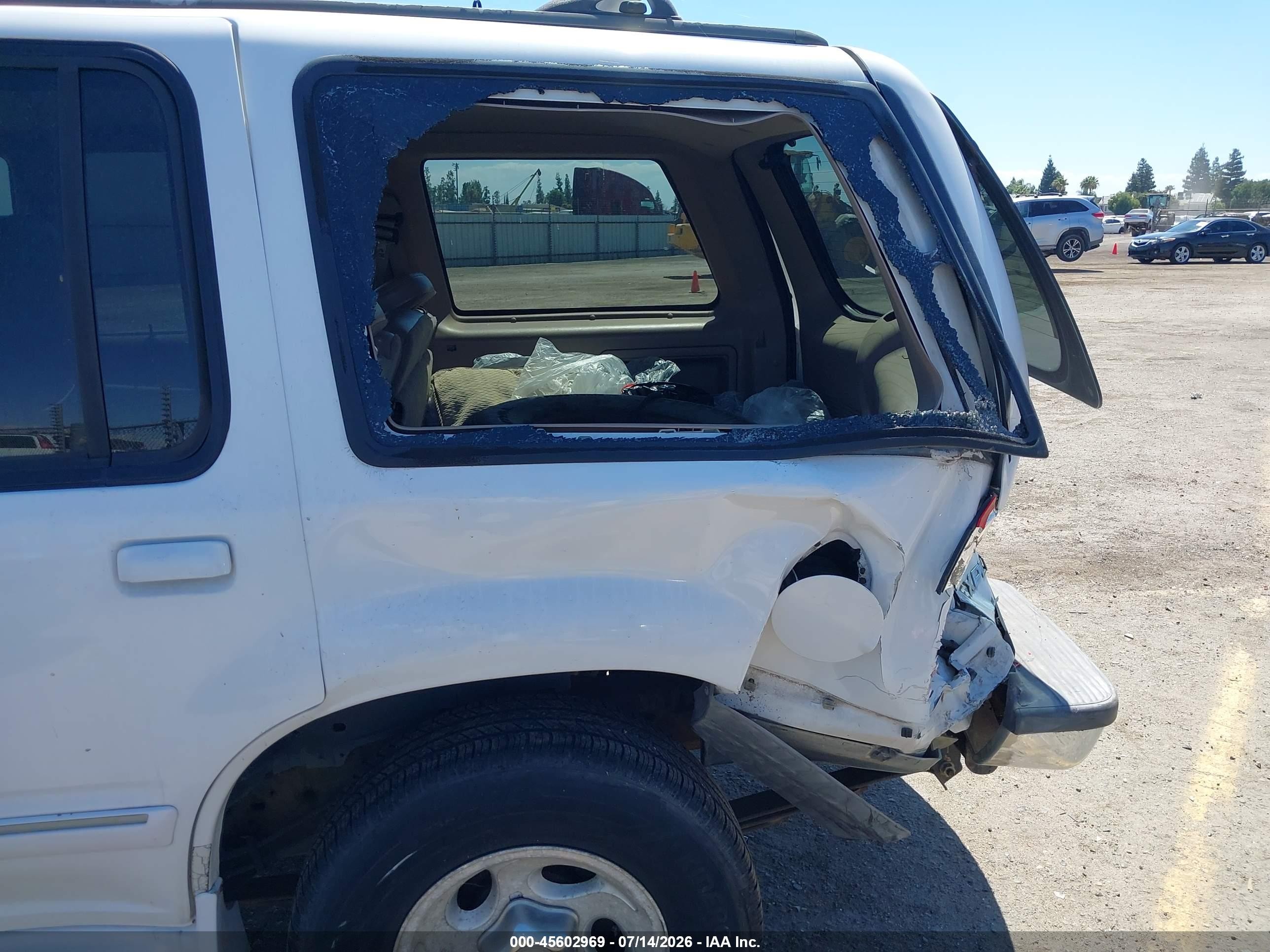1999 Ford Explorer Eddie Bauer/limited Edition/xlt White vin: 1FMZU32E4XZA83455