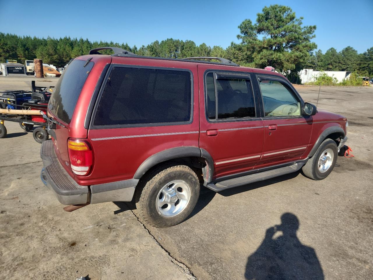 1998 Ford Explorer Красный vin: 1FMZU32E6WUD44855