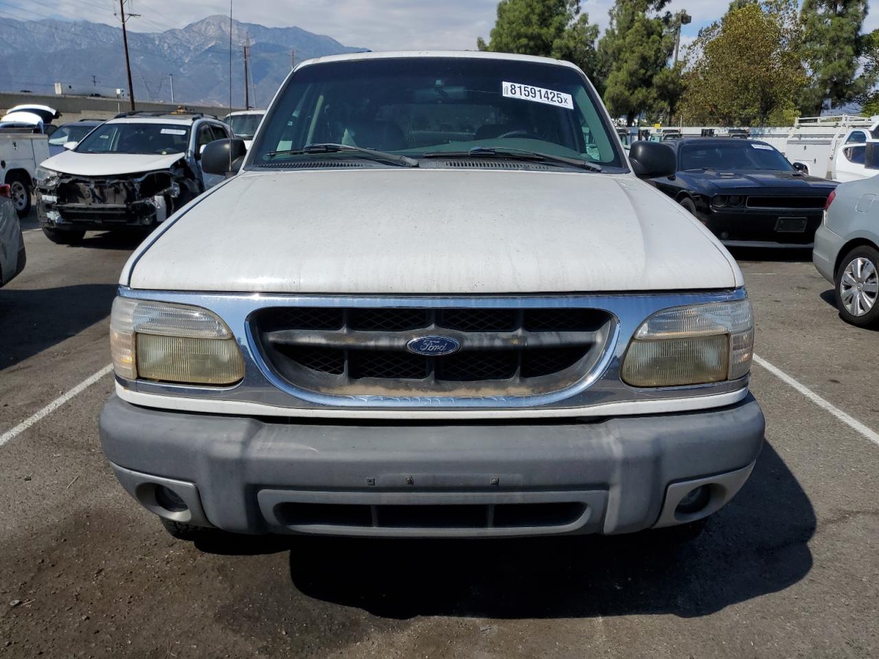 1999 Ford Explorer White vin: 1FMZU32E9XZB36375