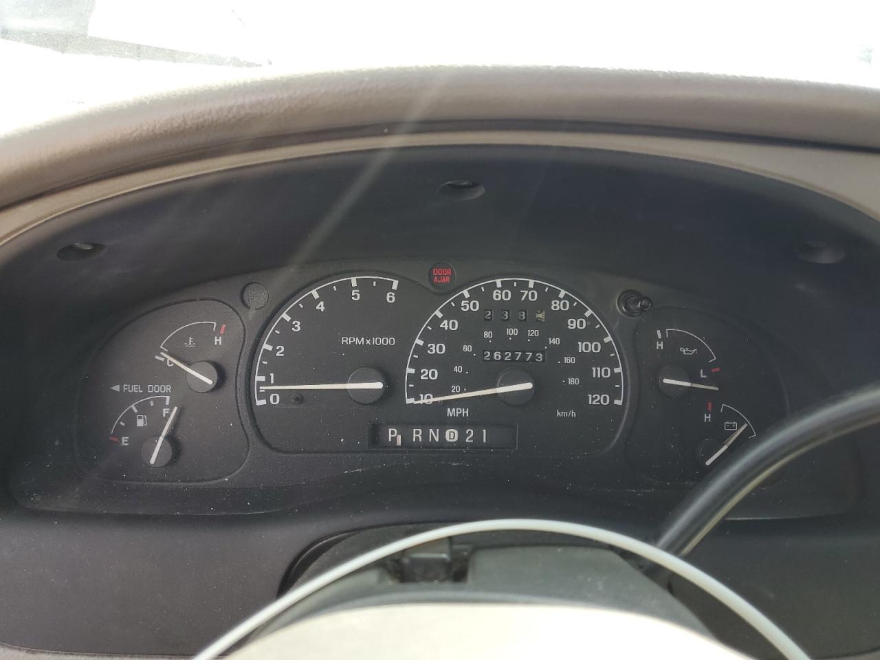 1999 Ford Explorer White vin: 1FMZU32E9XZB36375