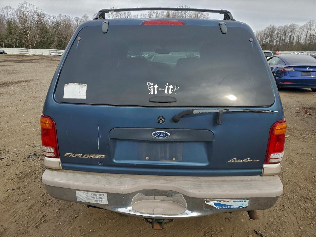 1999 Ford Explorer White vin: 1FMZU32EXXZA20294