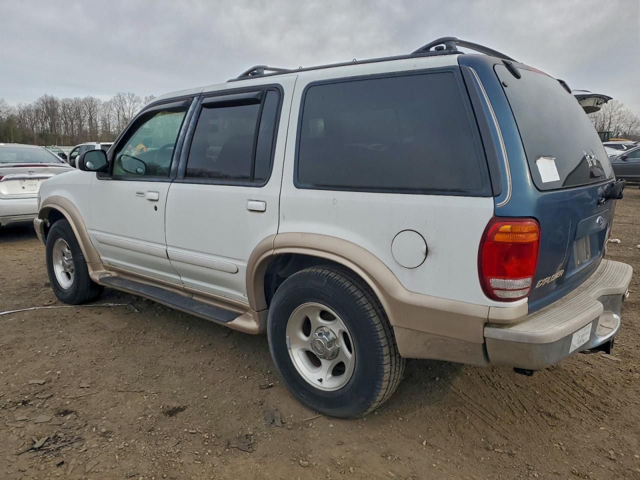 1999 Ford Explorer White vin: 1FMZU32EXXZA20294