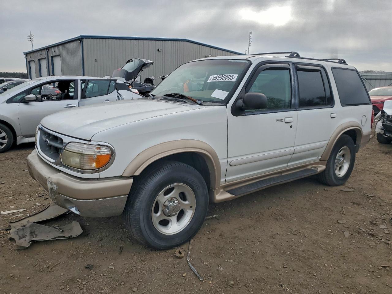 1999 Ford Explorer White vin: 1FMZU32EXXZA20294
