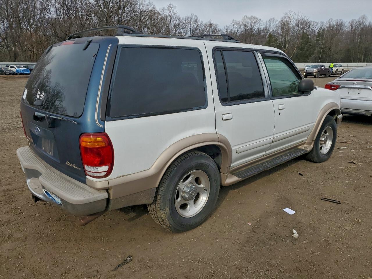 1999 Ford Explorer White vin: 1FMZU32EXXZA20294