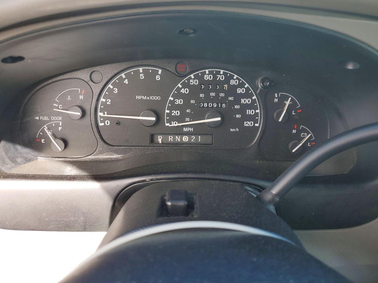 1999 Ford Explorer White vin: 1FMZU32P0XUC89922