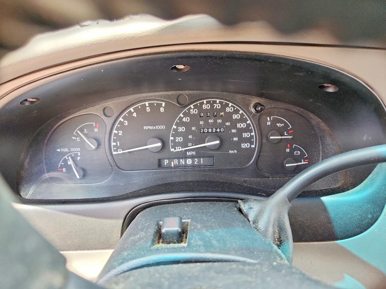 1999 Ford Explorer Red vin: 1FMZU32P6XZB76835