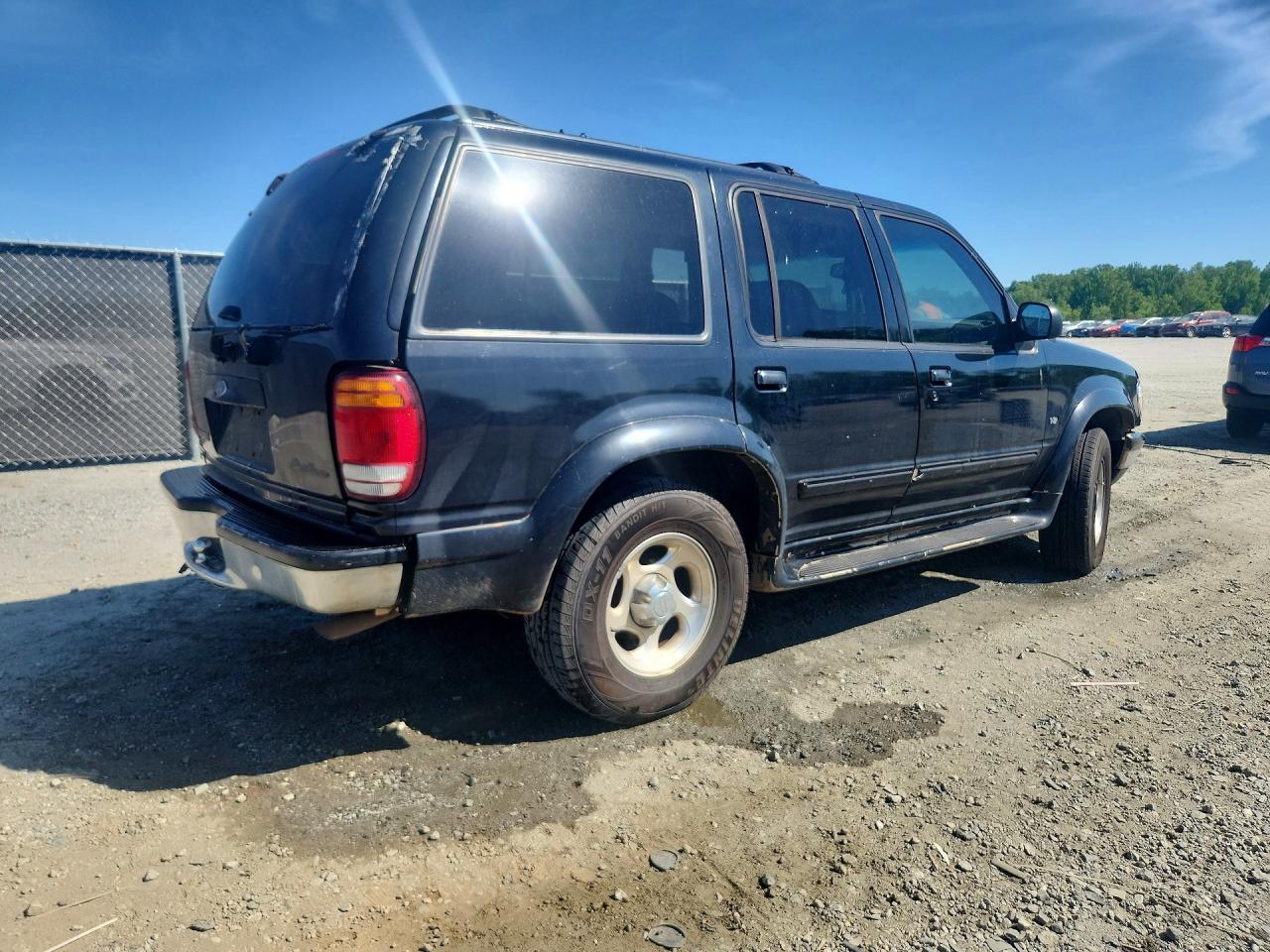 1998 Ford Explorer Black vin: 1FMZU32P8WUC59274