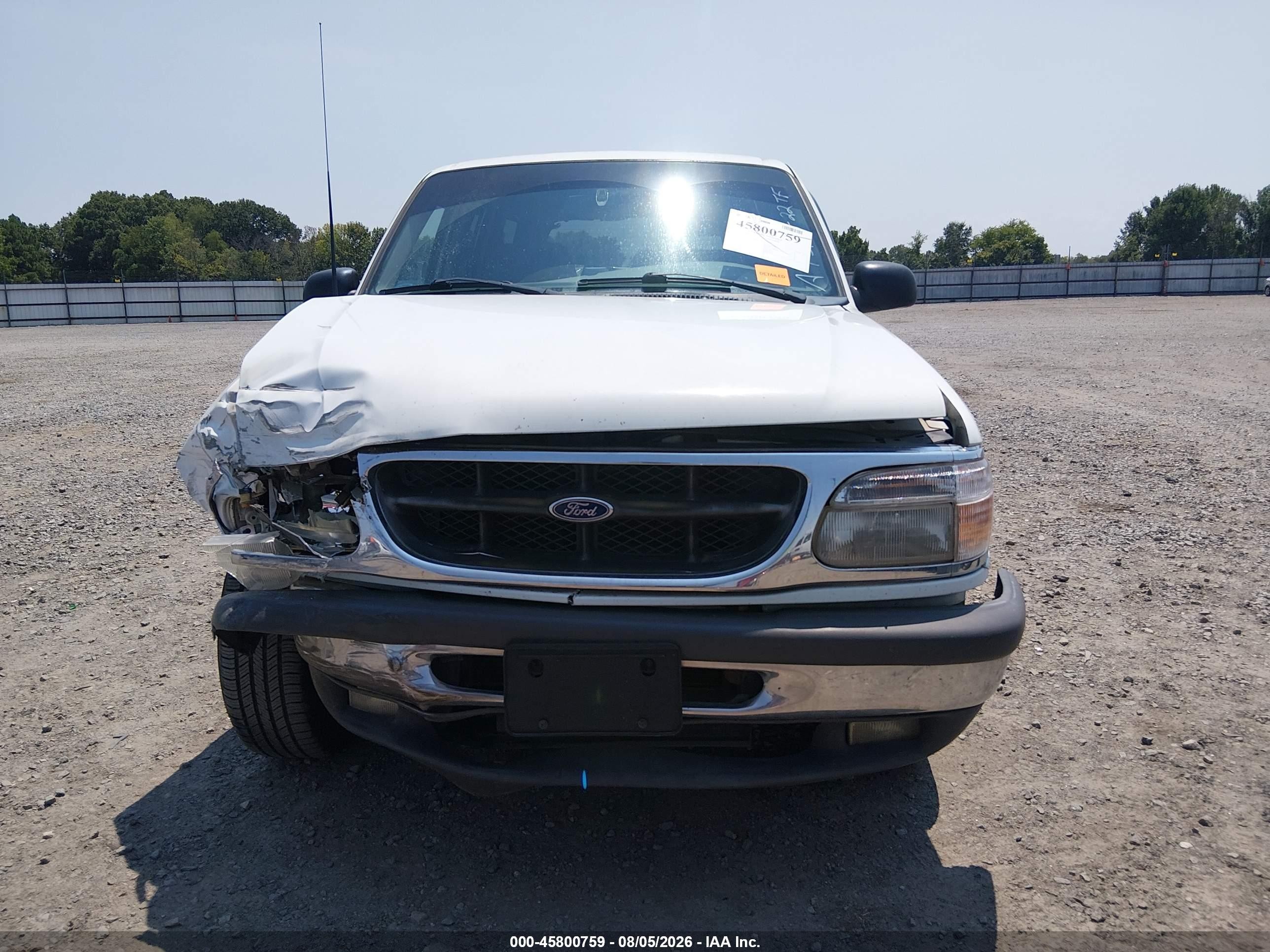 1998 Ford Explorer Eddie Bauer/limited/xlt White vin: 1FMZU32P9WZC32751