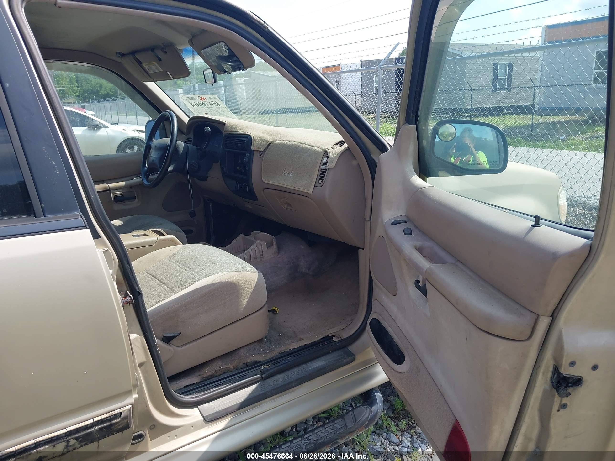 1999 Ford Explorer Xl/xlt Gold vin: 1FMZU32X1XUC34962