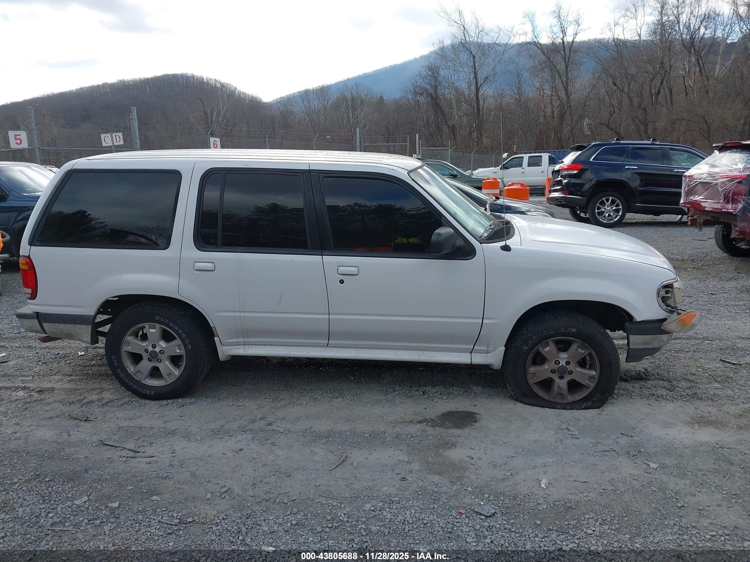 1998 Ford Explorer Eddie Bauer/limited/xl/xlt Белый vin: 1FMZU32X2WUD40674