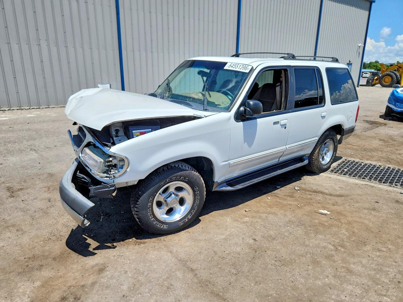 1999 Ford Explorer White vin: 1FMZU32X2XZB37871