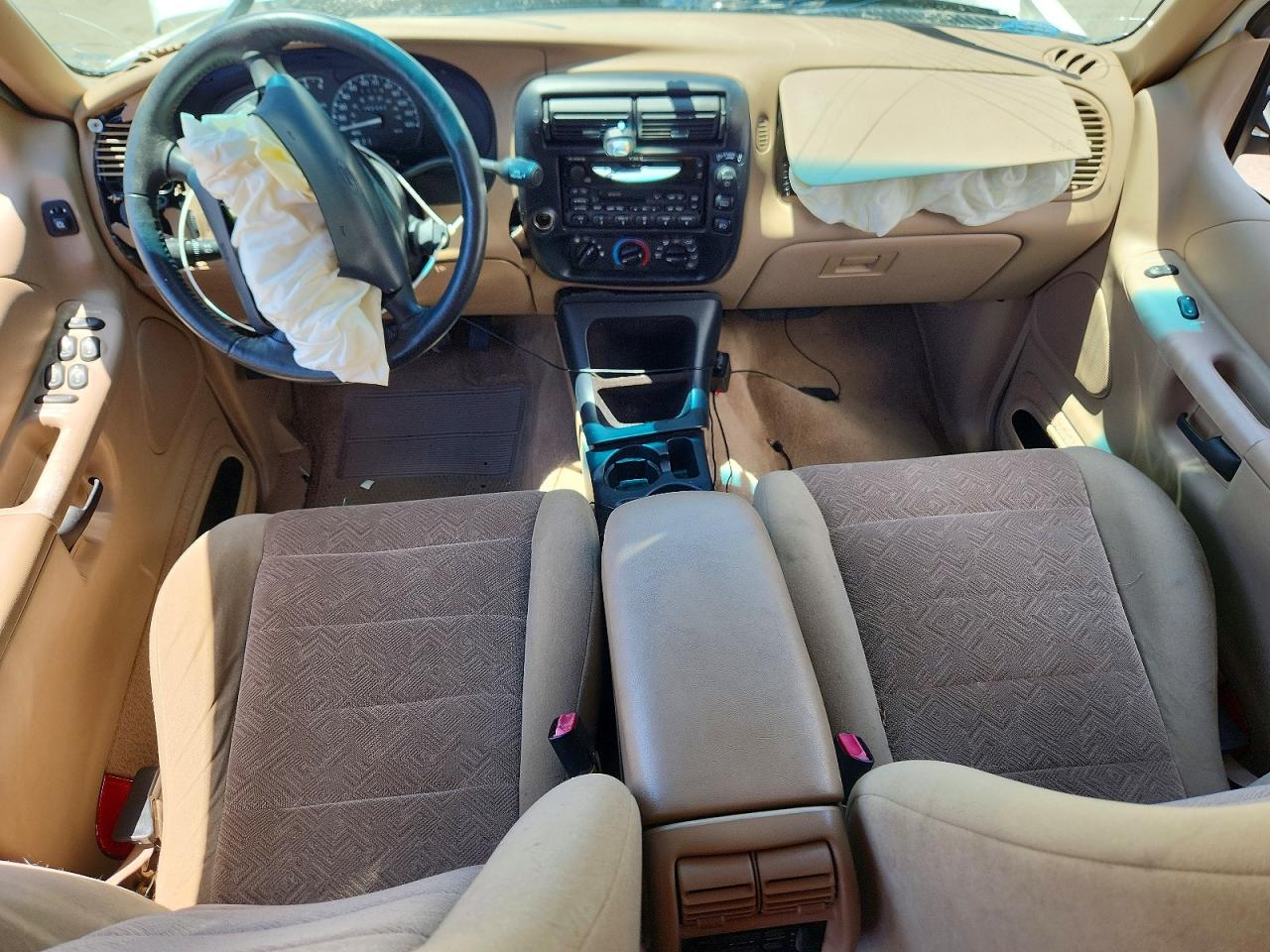 1999 Ford Explorer White vin: 1FMZU32X2XZB37871