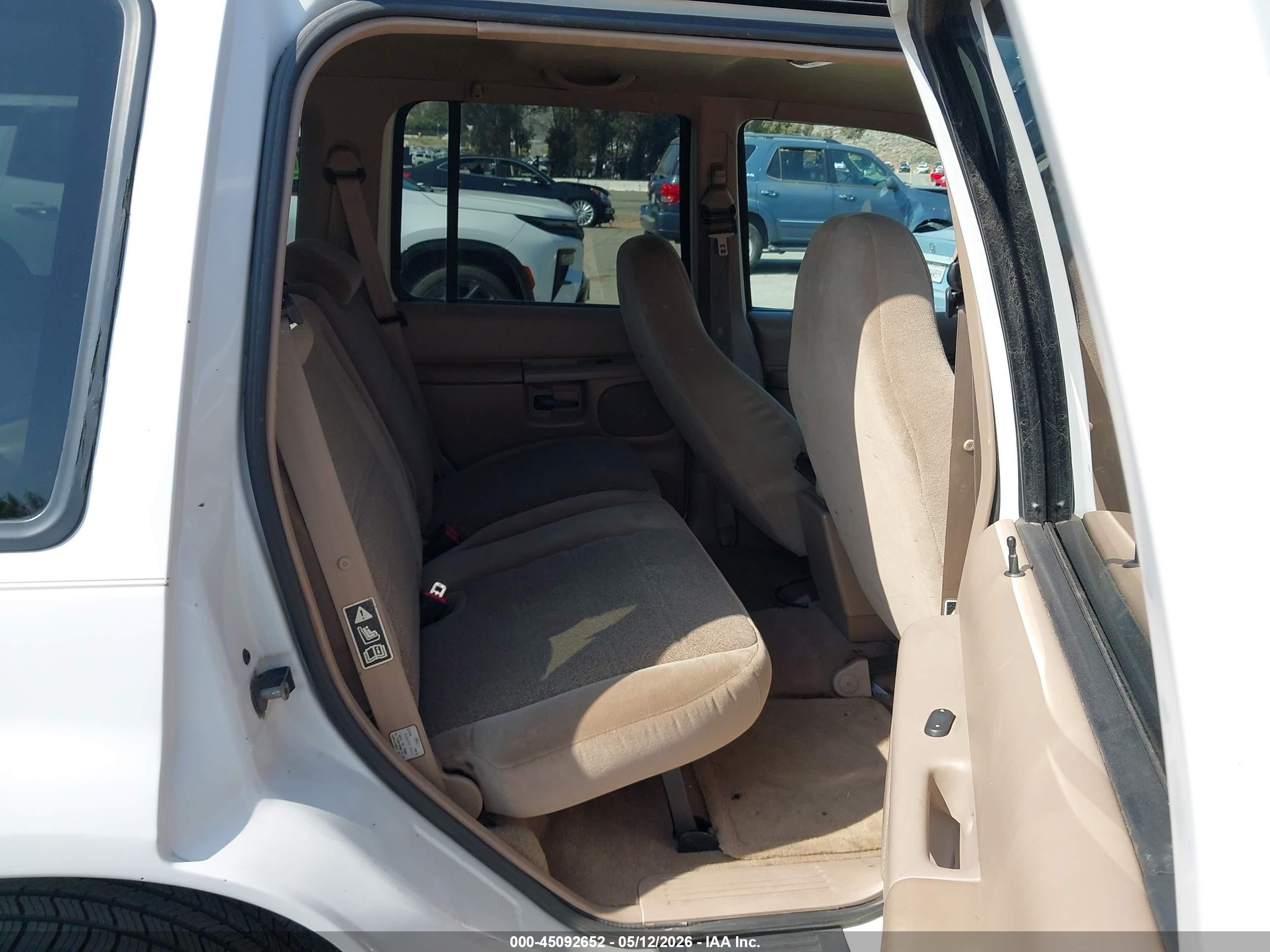 1999 Ford Explorer Xl/xlt White vin: 1FMZU32X3XUB77776