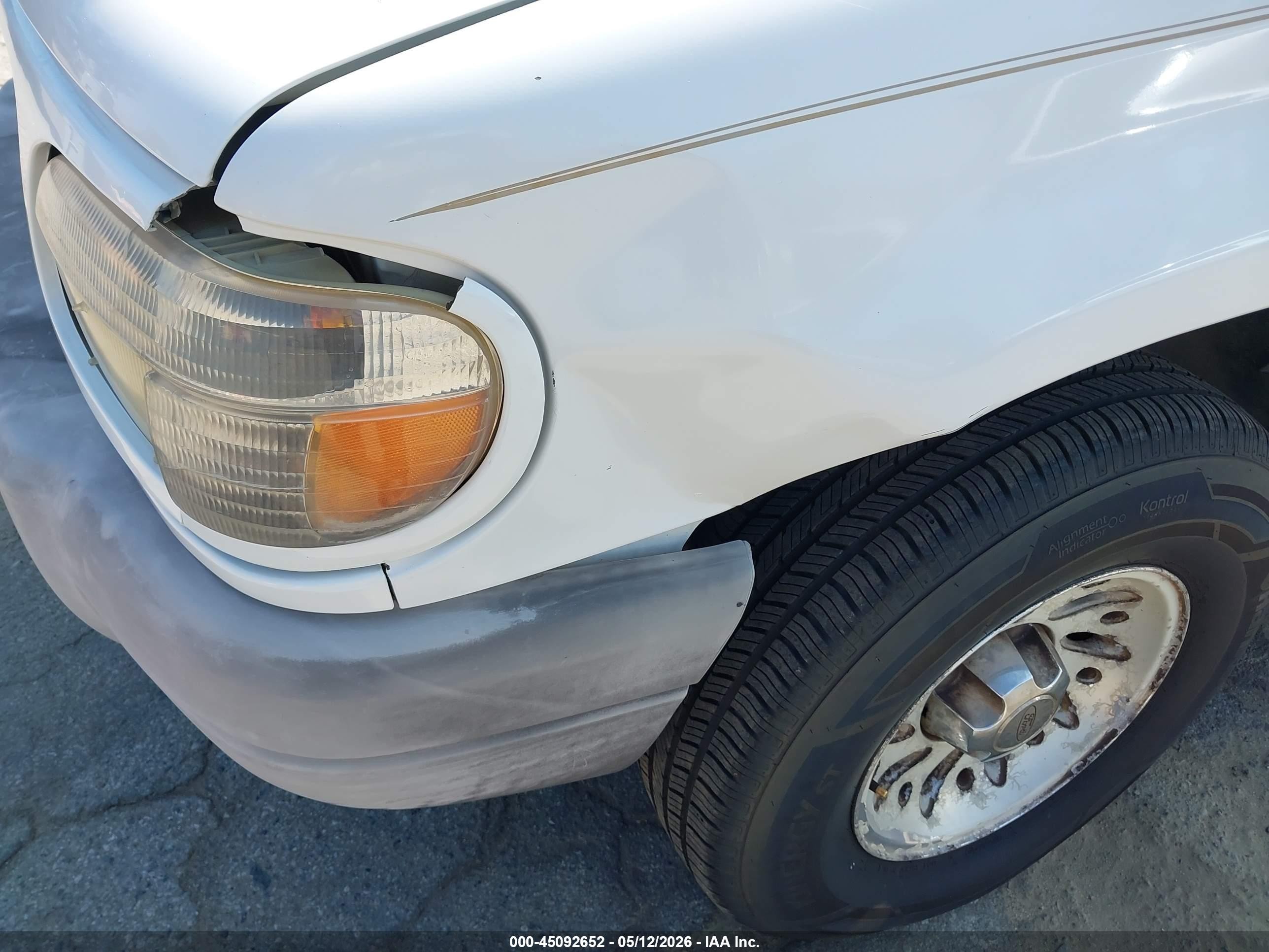 1999 Ford Explorer Xl/xlt White vin: 1FMZU32X3XUB77776