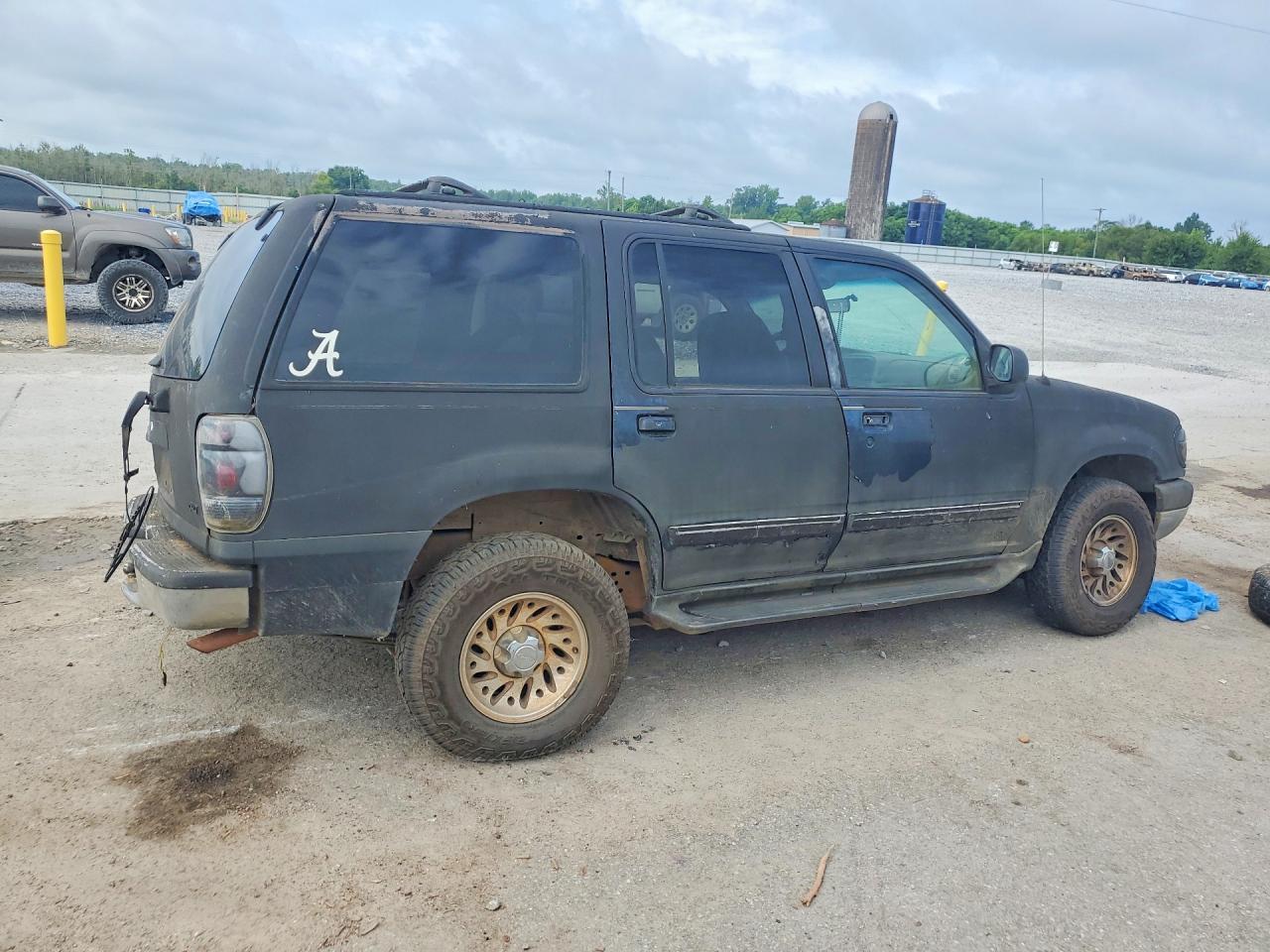 1999 Ford Explorer Black vin: 1FMZU32X4XZA50697