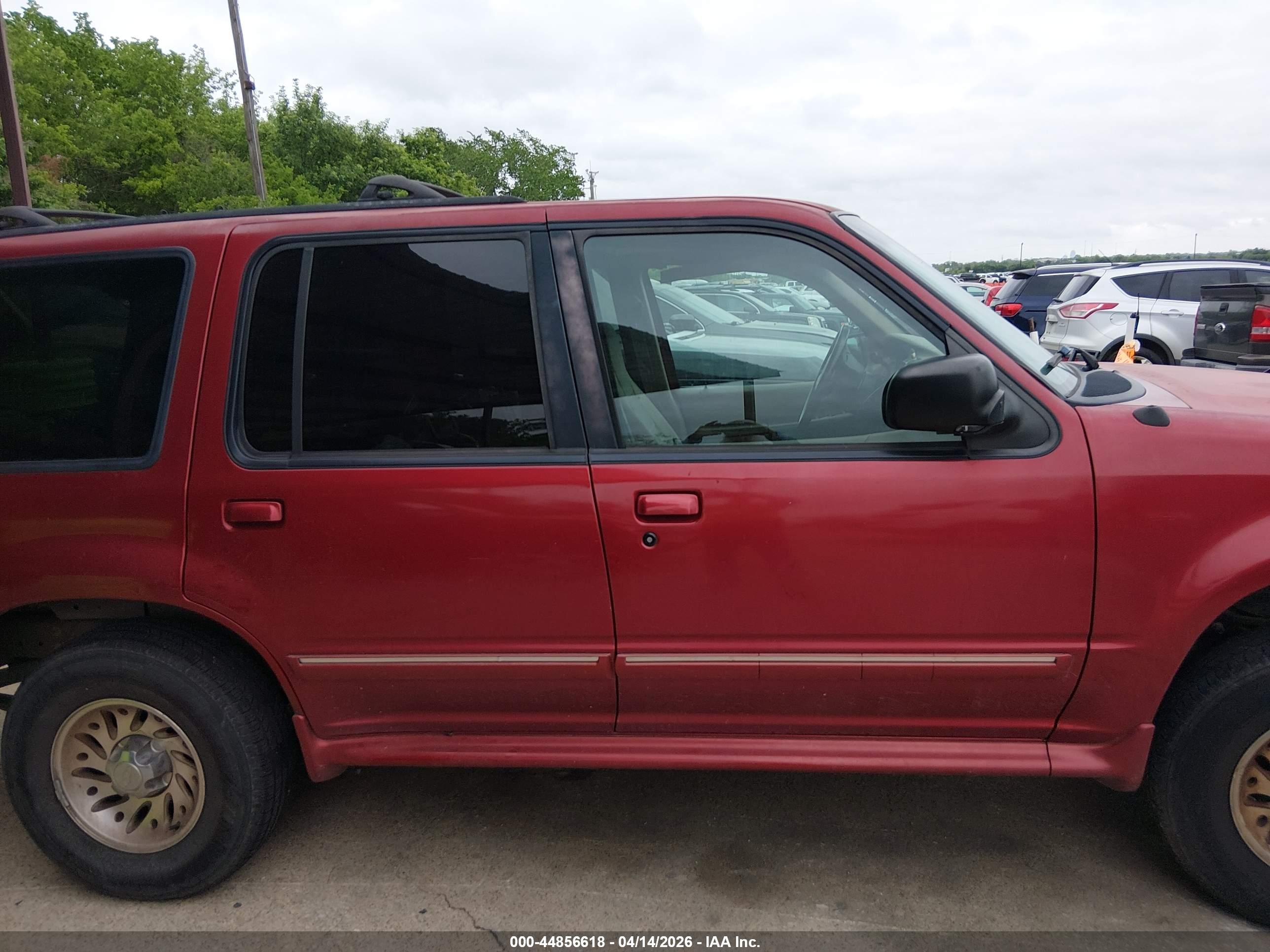 1999 Ford Explorer Xl/xlt Red vin: 1FMZU32X8XZB76660