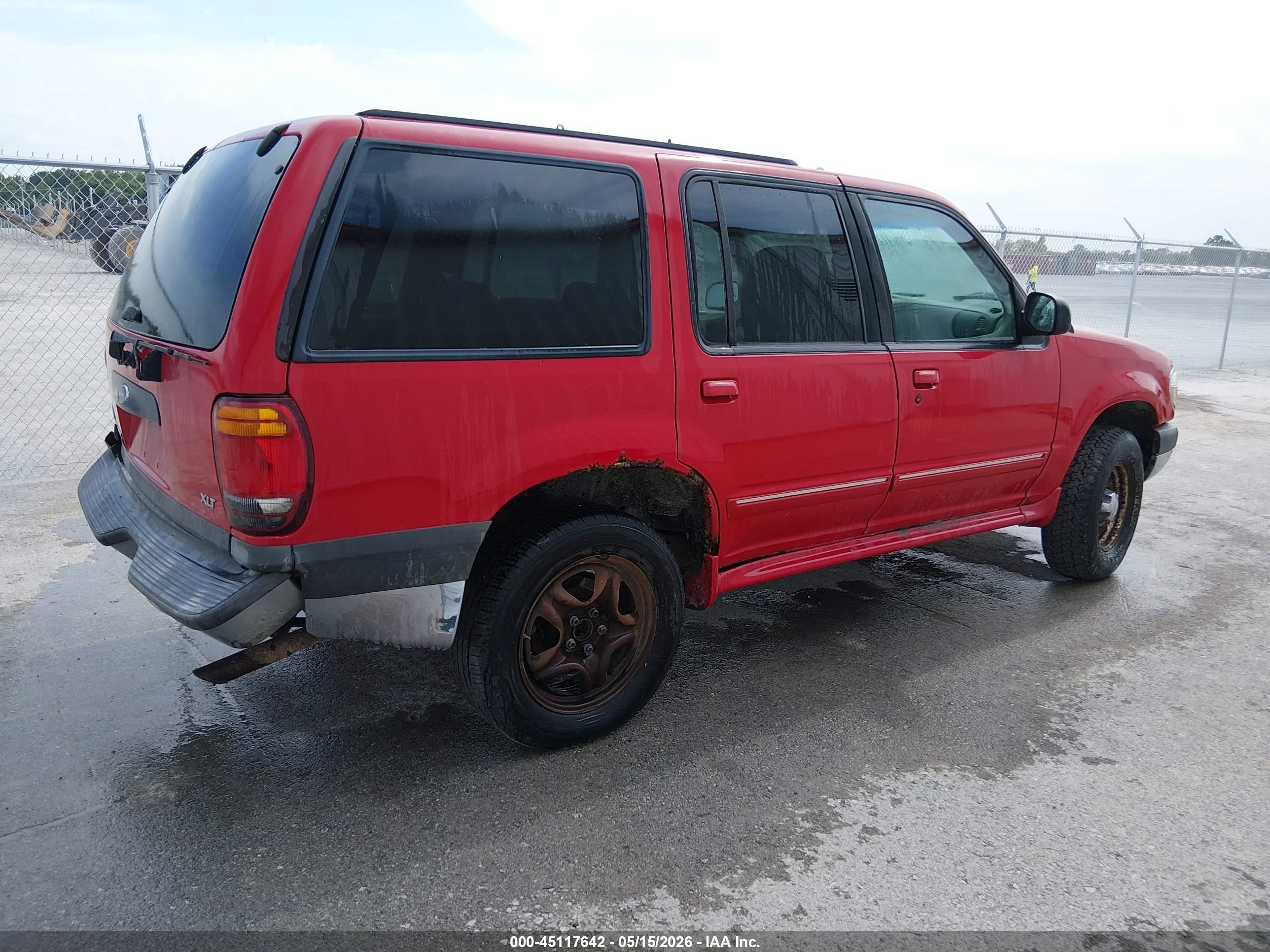 1999 Ford Explorer Eddie Bauer/limited/xlt Red vin: 1FMZU34E0XUB07308