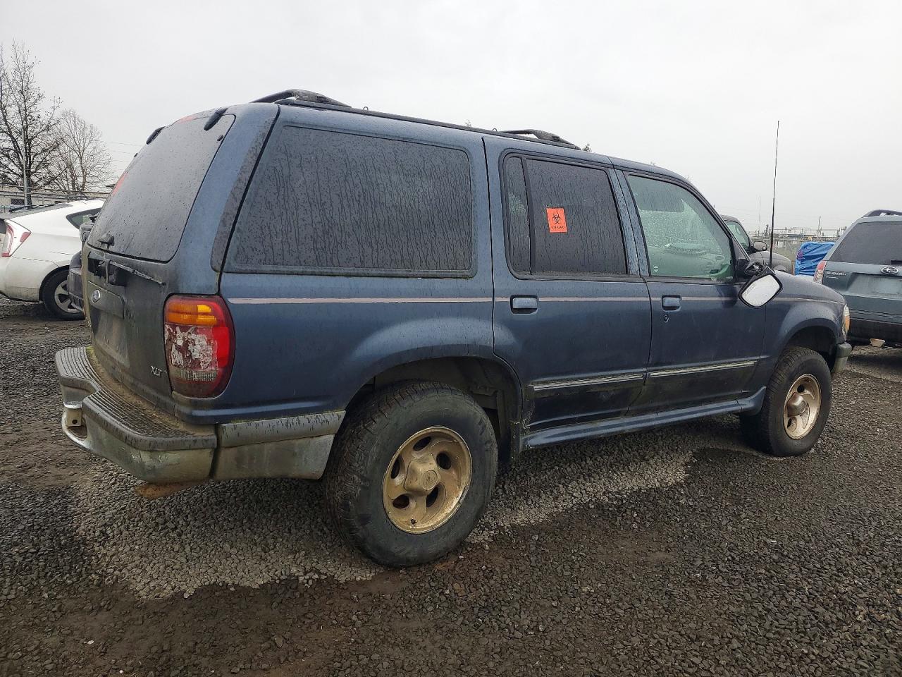 1998 Ford Explorer Blue vin: 1FMZU34E1WUA08589