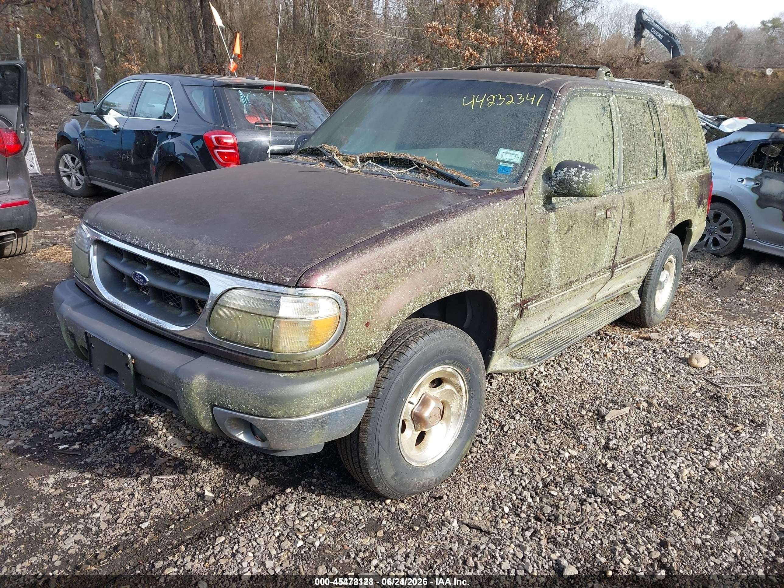 1999 Ford Explorer Eddie Bauer/limited/xlt Burgundy vin: 1FMZU34E1XZB52681