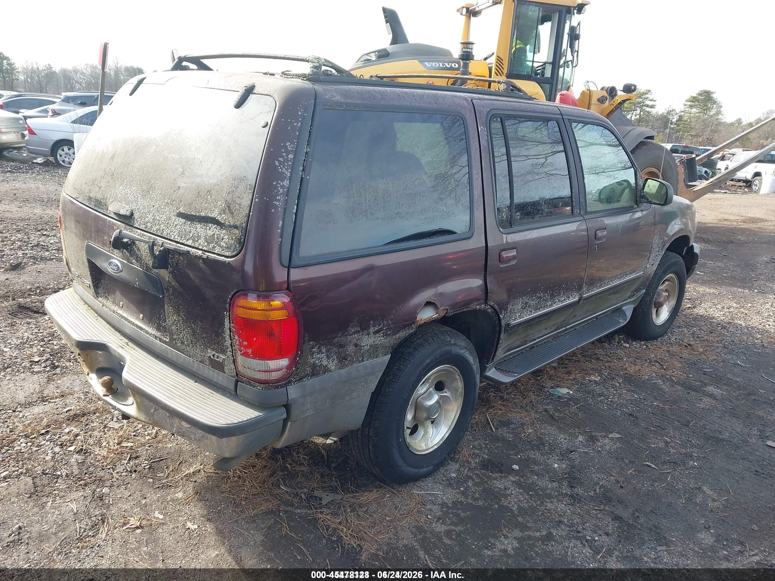 1999 Ford Explorer Eddie Bauer/limited/xlt Burgundy vin: 1FMZU34E1XZB52681