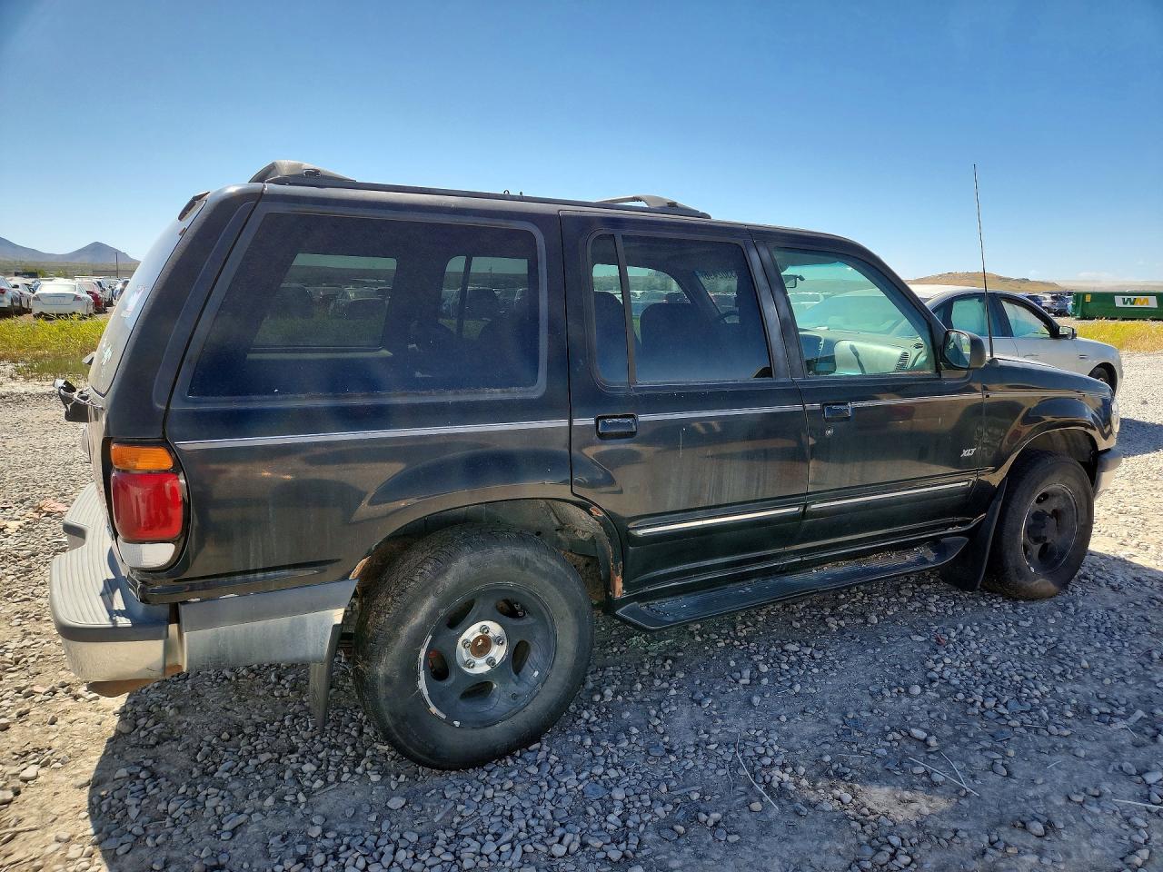 1998 Ford Explorer Black vin: 1FMZU34E2WZB83470