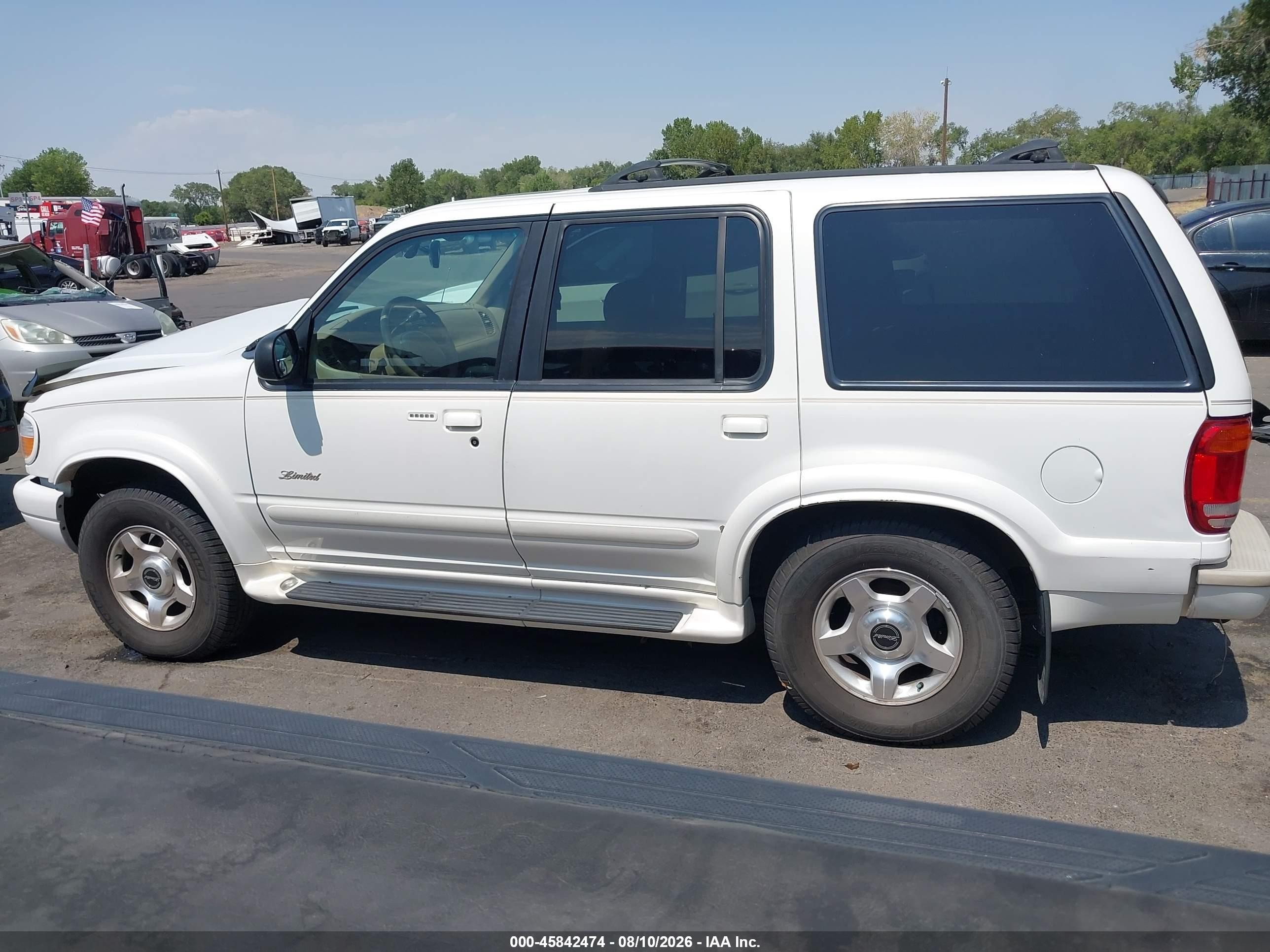 1999 Ford Explorer Eddie Bauer/limited/xlt White vin: 1FMZU34E2XZB21214