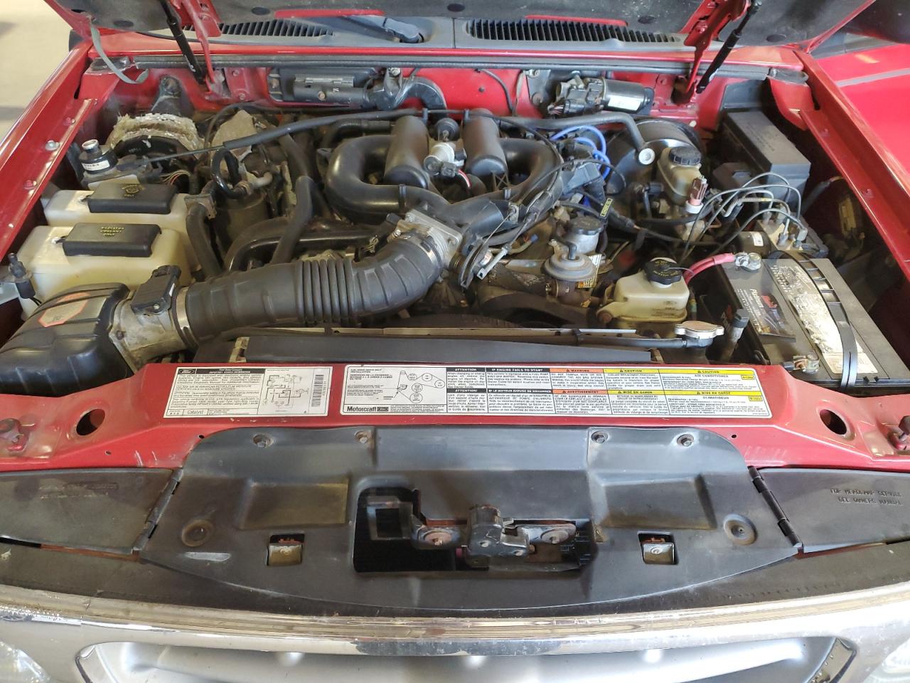 1998 Ford Explorer Красный vin: 1FMZU34E4WZB00945