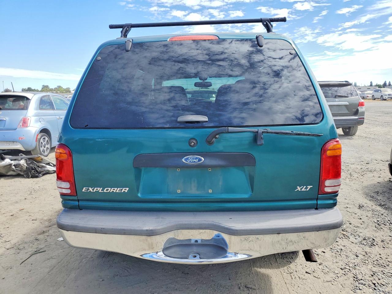 1998 Ford Explorer Зеленый vin: 1FMZU34E9WZC25150