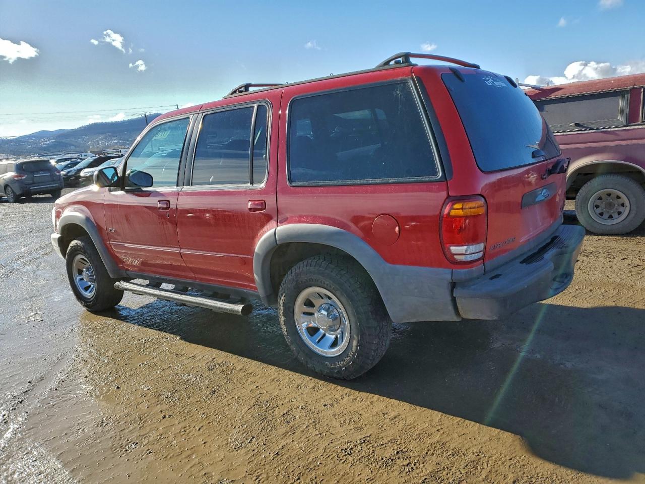 1999 Ford Explorer Red vin: 1FMZU34E9XZB22246
