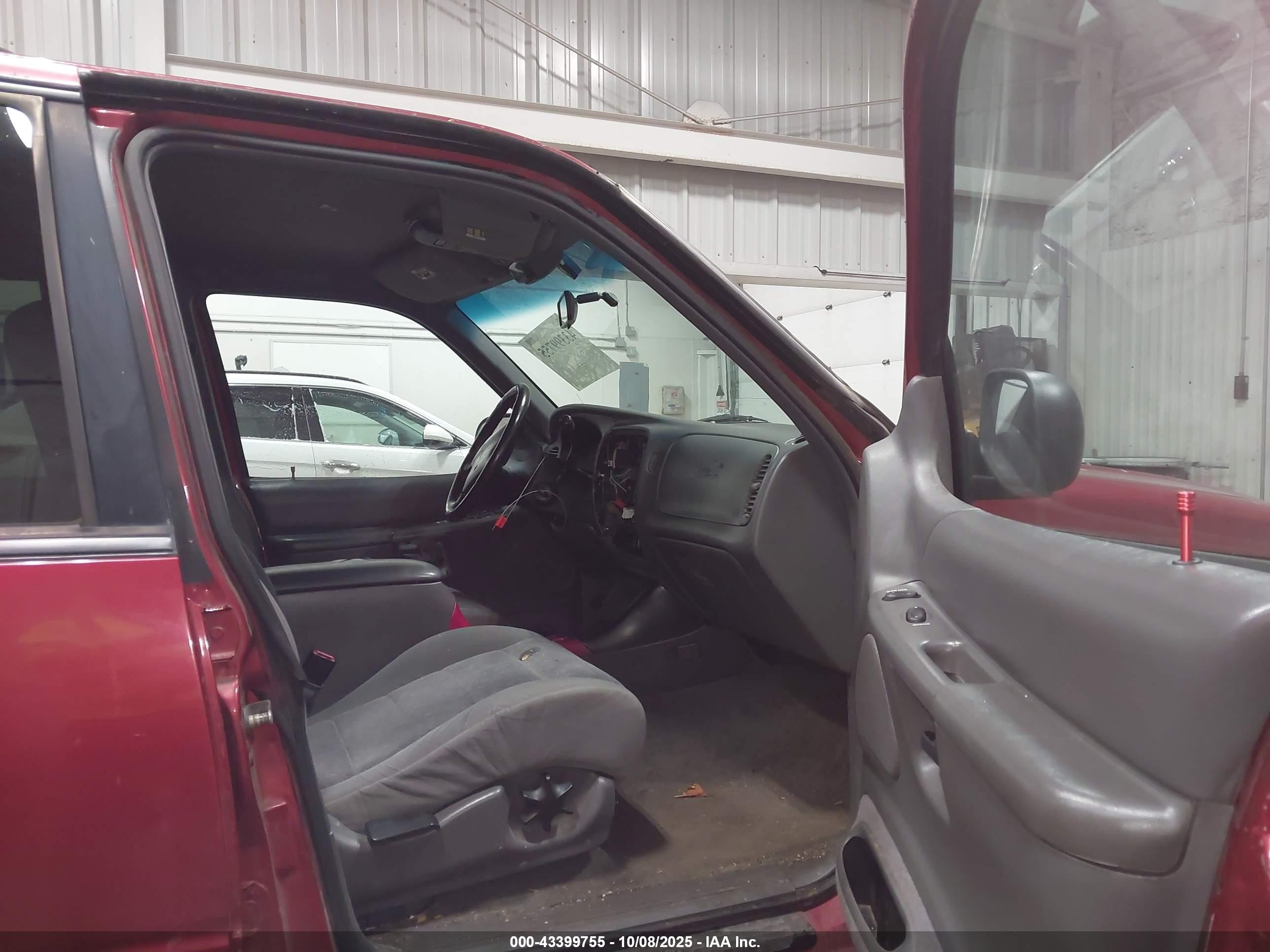 1999 Ford Explorer Eddie Bauer/limited/xlt Red vin: 1FMZU34EXXUB52840