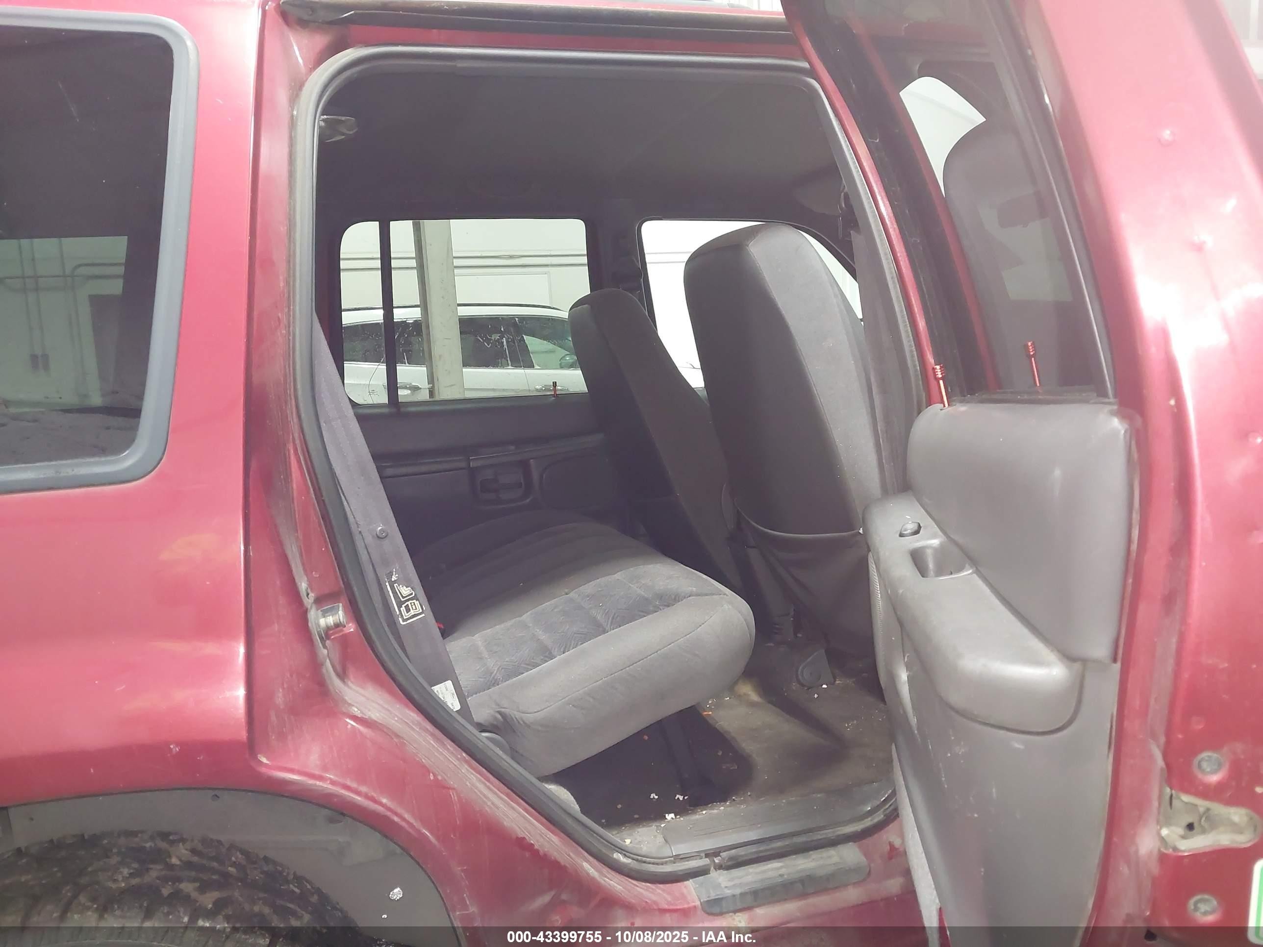 1999 Ford Explorer Eddie Bauer/limited/xlt Red vin: 1FMZU34EXXUB52840