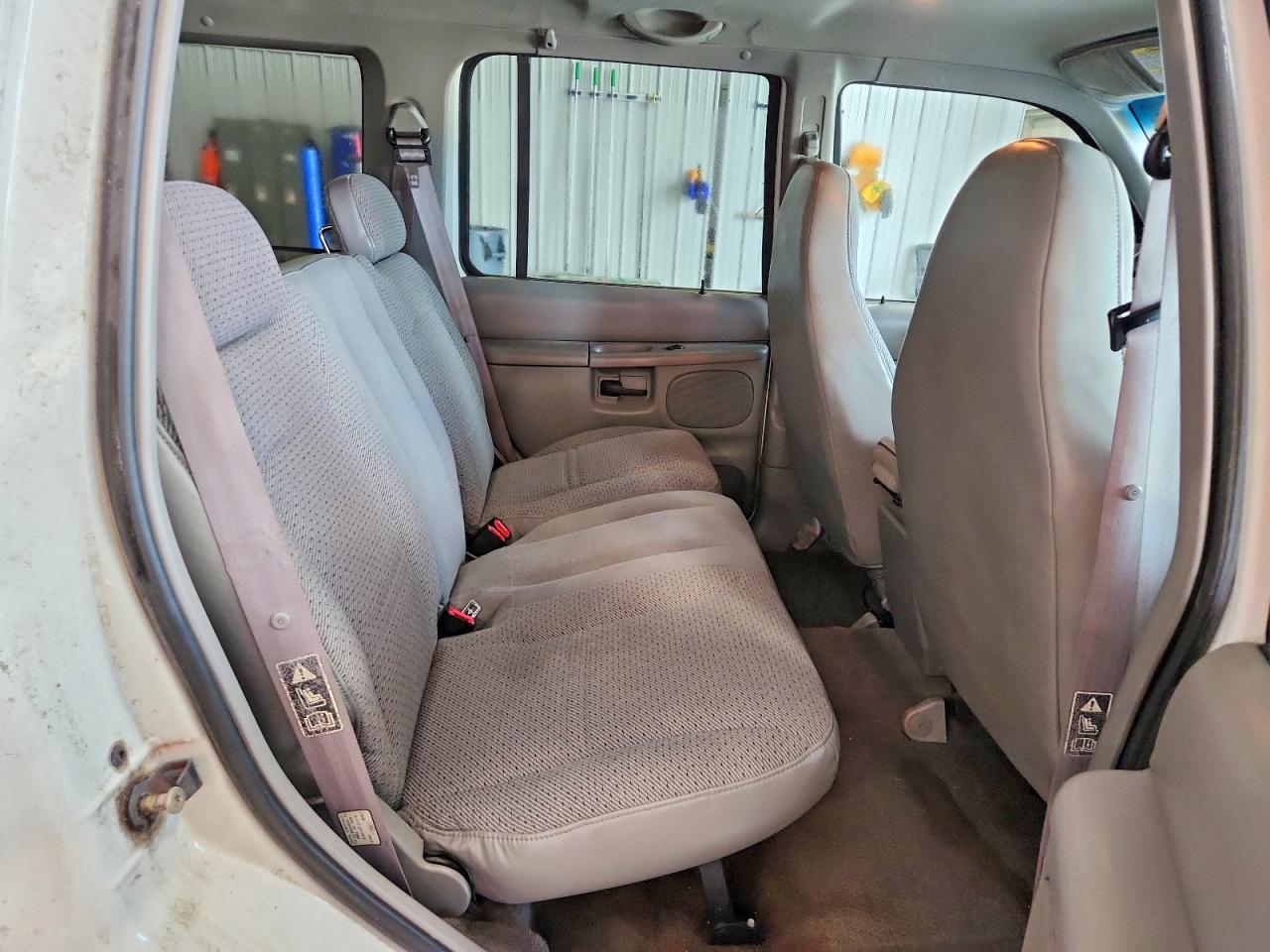 1999 Ford Explorer White vin: 1FMZU34X0XZB41382