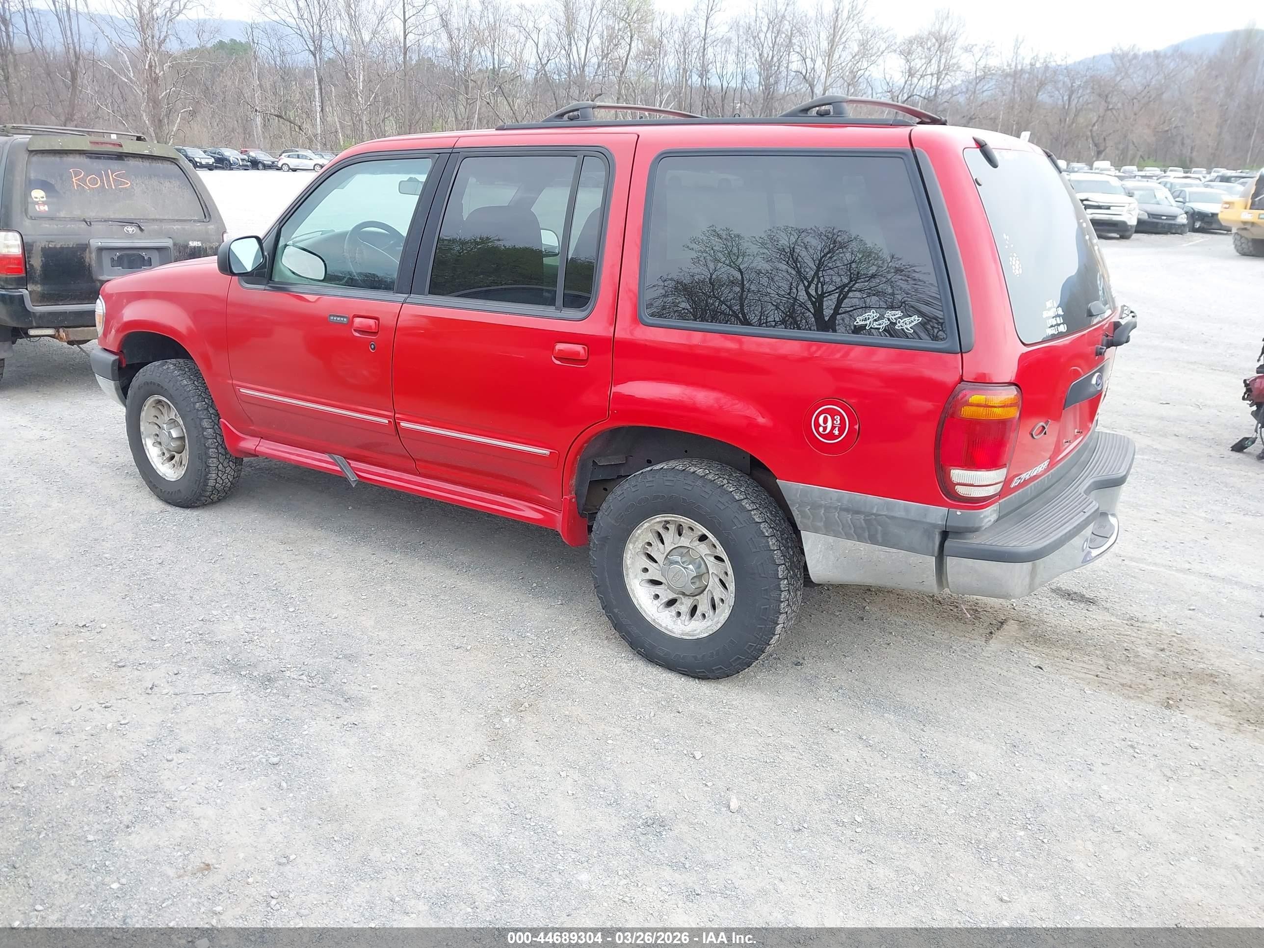 1999 Ford Explorer Xl/xlt Red vin: 1FMZU34X9XZB05755