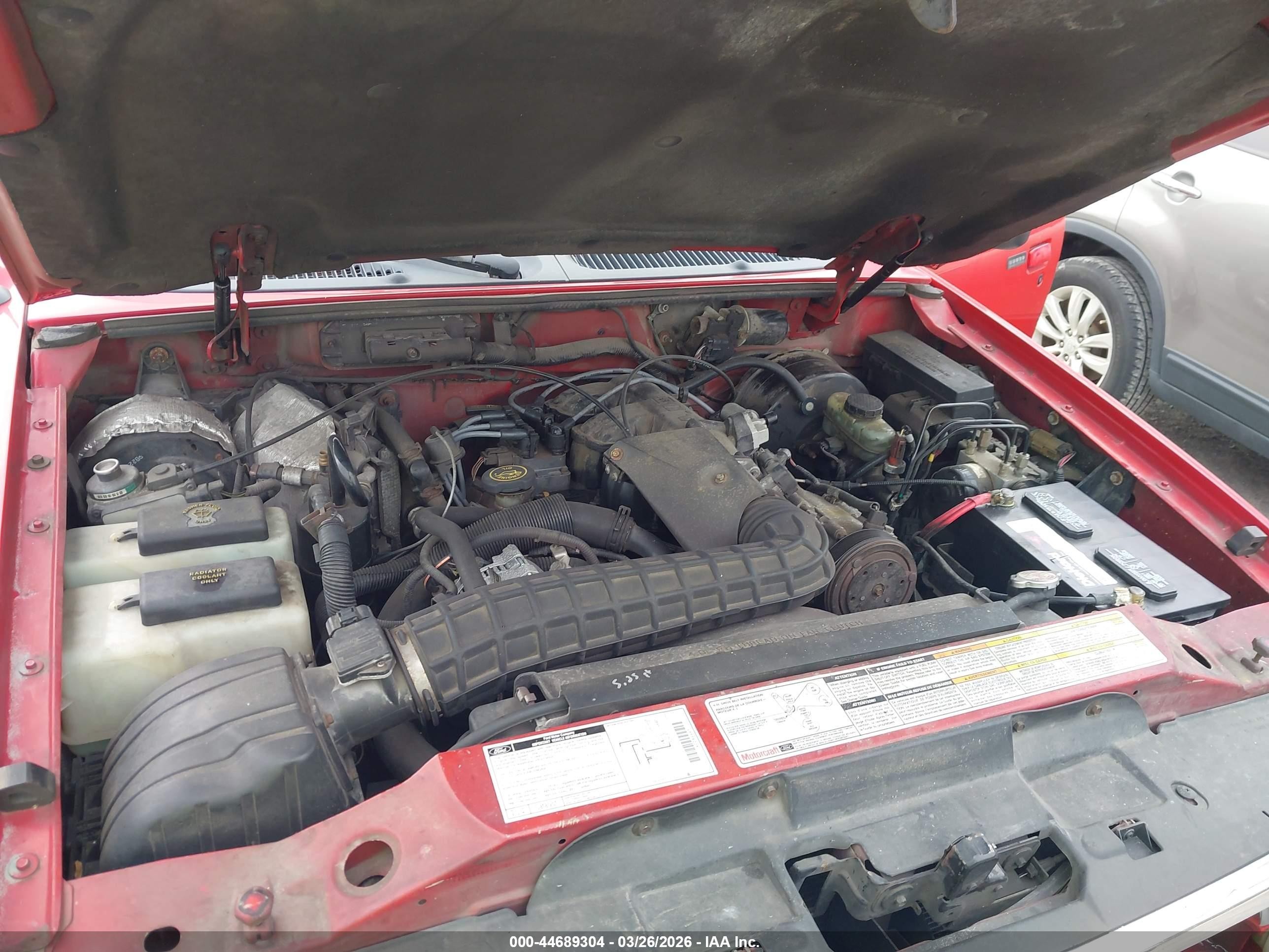 1999 Ford Explorer Xl/xlt Red vin: 1FMZU34X9XZB05755