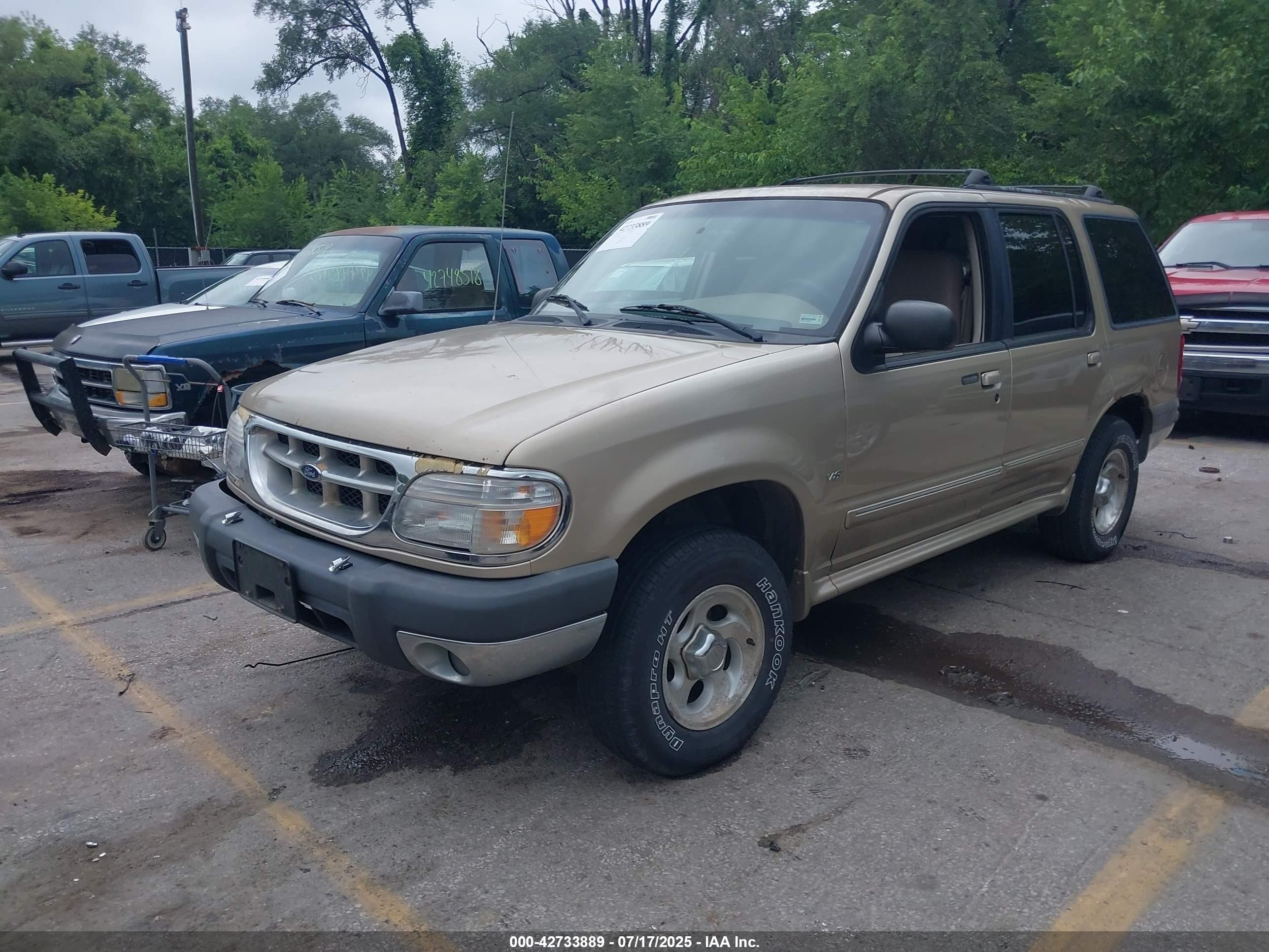 1999 Ford Explorer Eddie Bauer/limited/xlt Золотой vin: 1FMZU35P2XUC88413