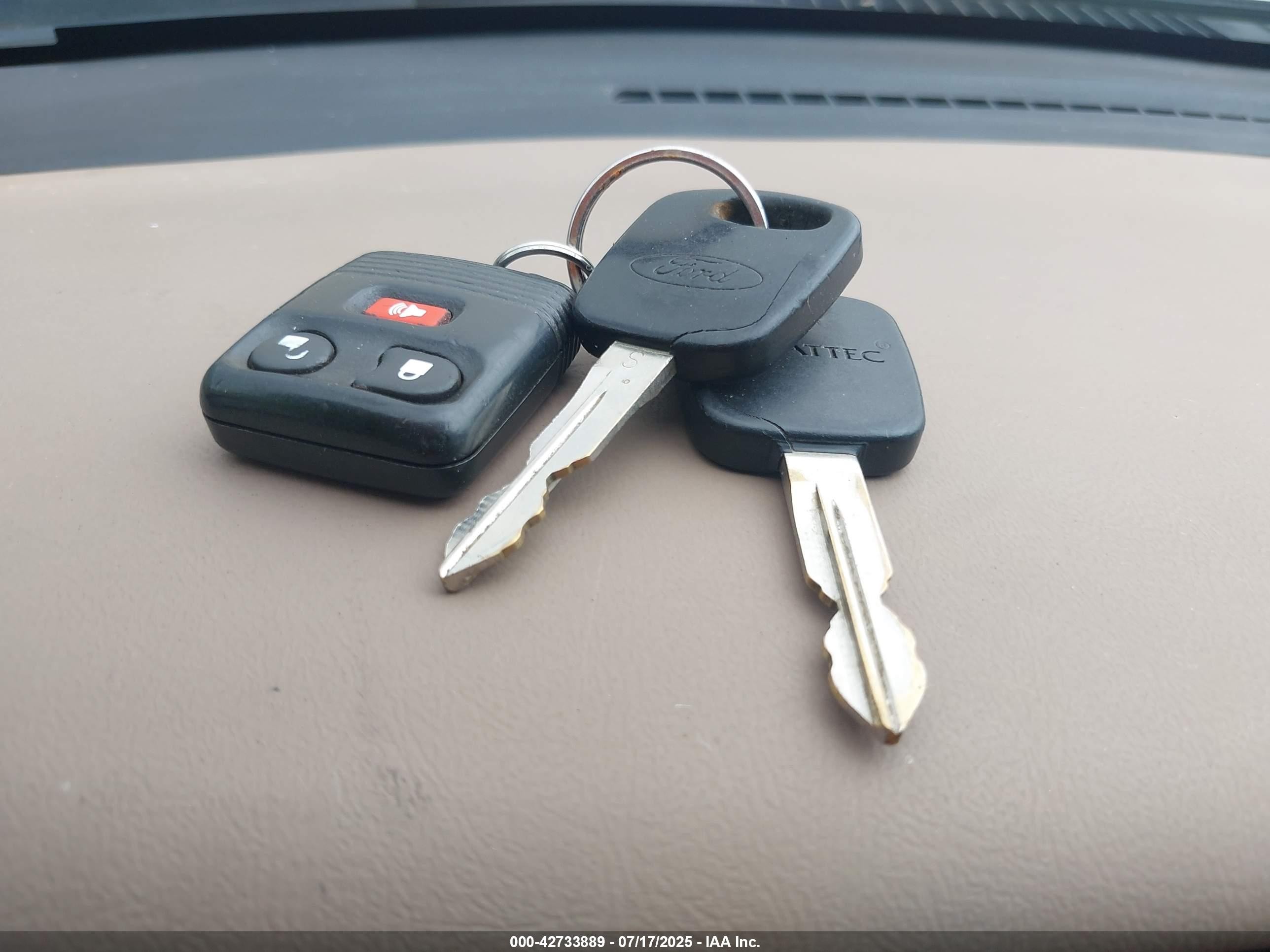 1999 Ford Explorer Eddie Bauer/limited/xlt Золотой vin: 1FMZU35P2XUC88413