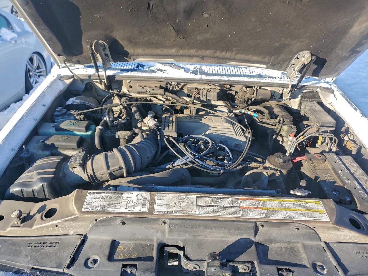 1998 Ford Explorer Белый vin: 1FMZU35P3WZC30070