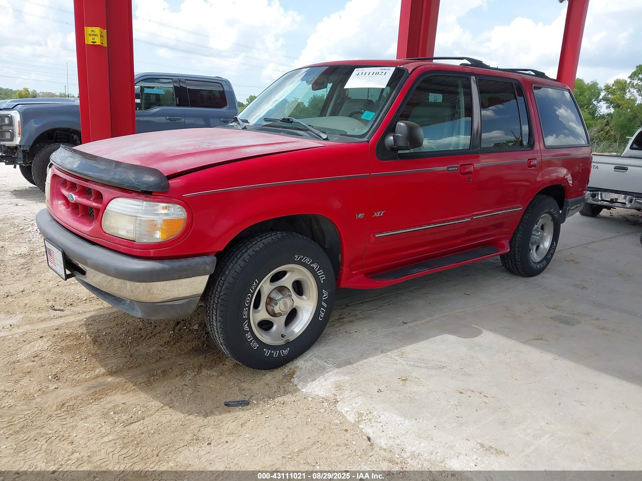 1998 Ford Explorer Eddie Bauer/limited/xlt Red vin: 1FMZU35P6WZC01128