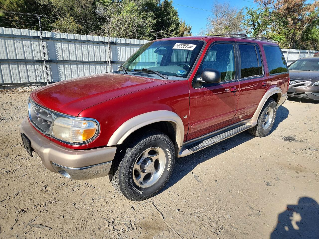 1999 Ford Explorer Burgundy vin: 1FMZU35P7XZB00231