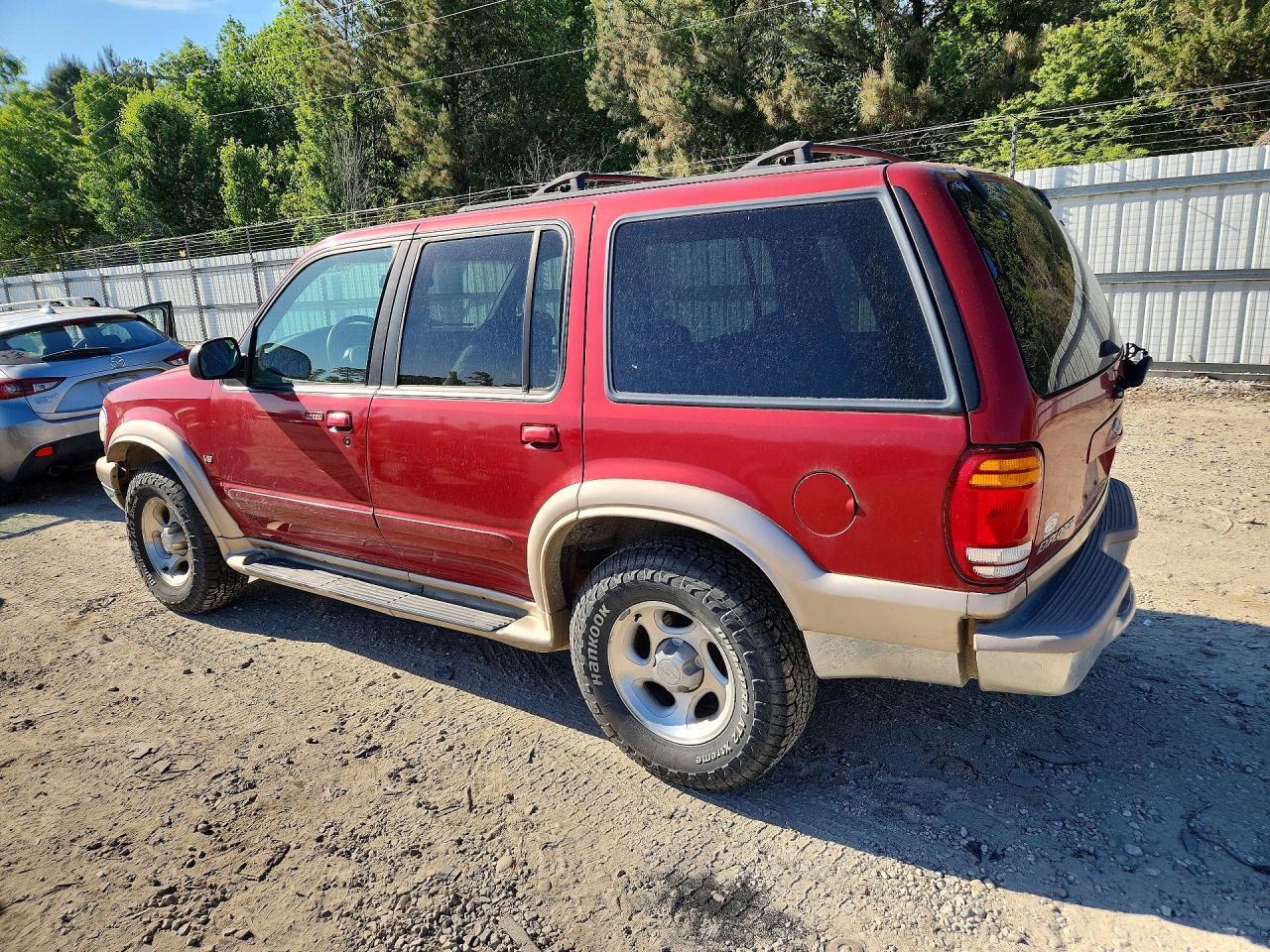1999 Ford Explorer Burgundy vin: 1FMZU35P7XZB00231