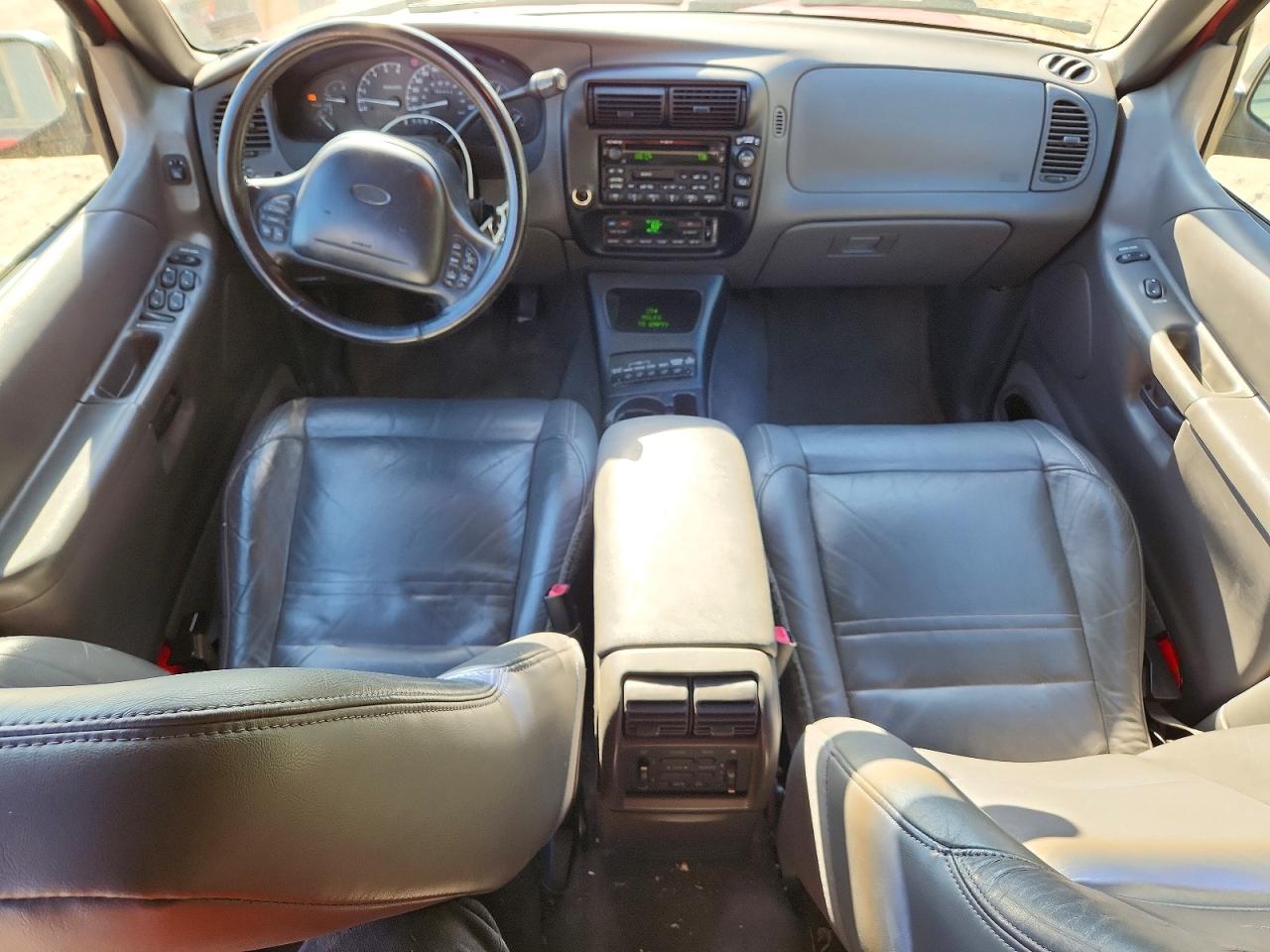 1999 Ford Explorer Burgundy vin: 1FMZU35P7XZB00231