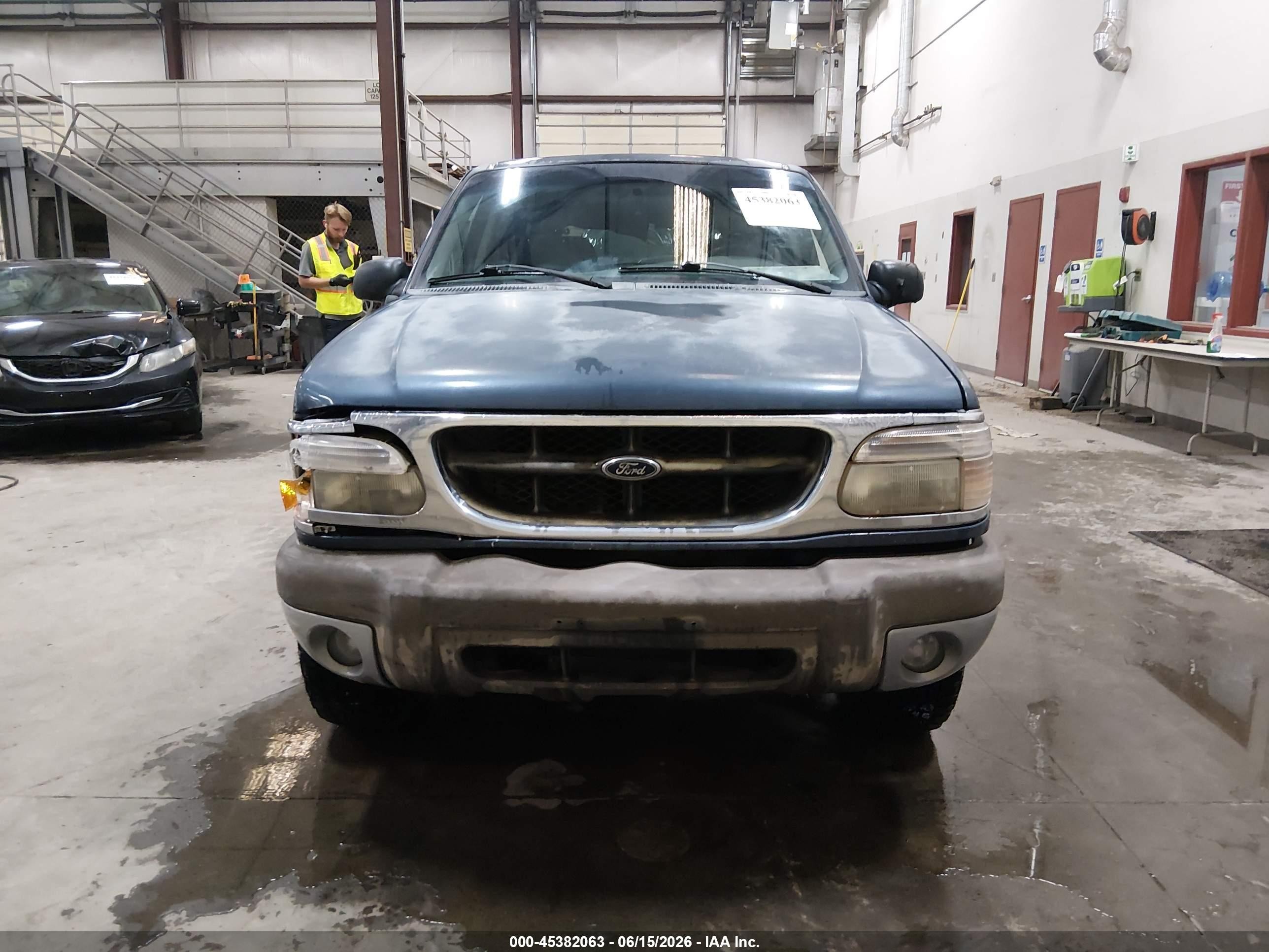 1999 Ford Explorer Eddie Bauer/limited/xlt Blue vin: 1FMZU35P7XZC17632