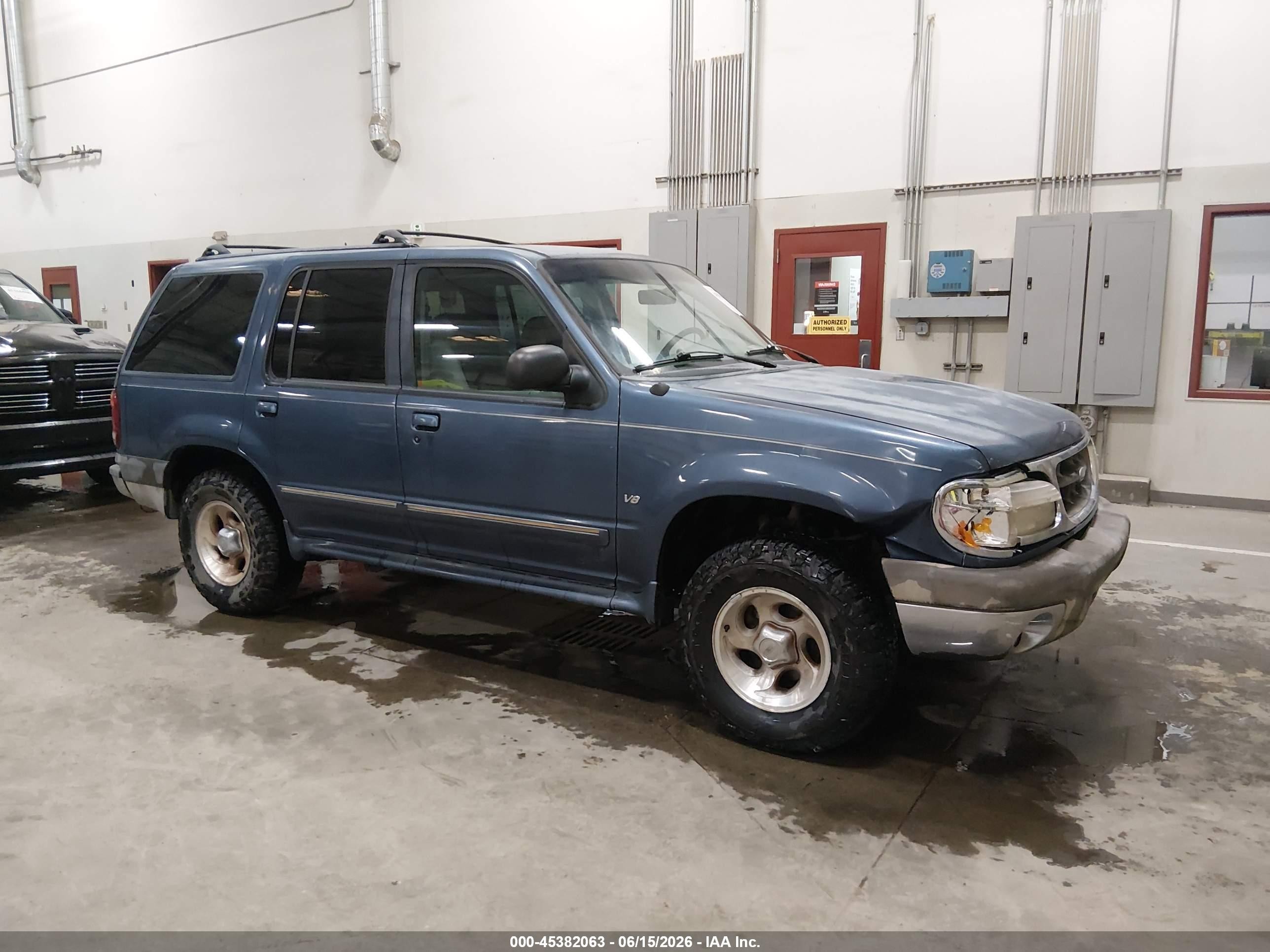 1999 Ford Explorer Eddie Bauer/limited/xlt Blue vin: 1FMZU35P7XZC17632