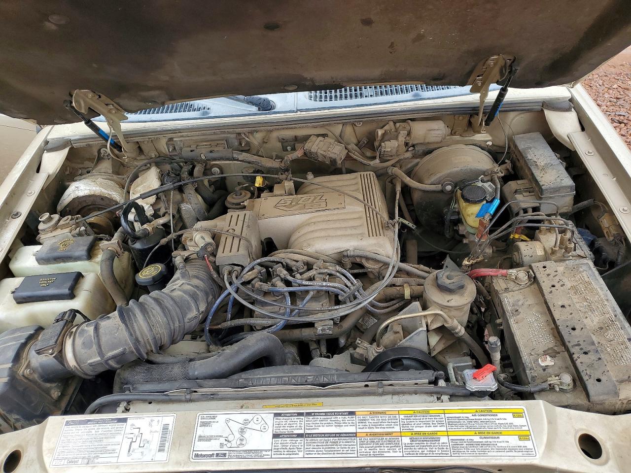 1999 Ford Explorer Tan vin: 1FMZU35P8XZB11934