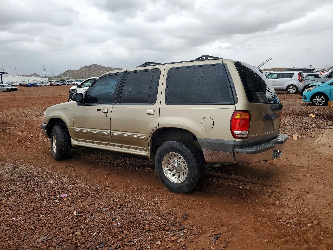 1999 Ford Explorer Tan vin: 1FMZU35P8XZB11934