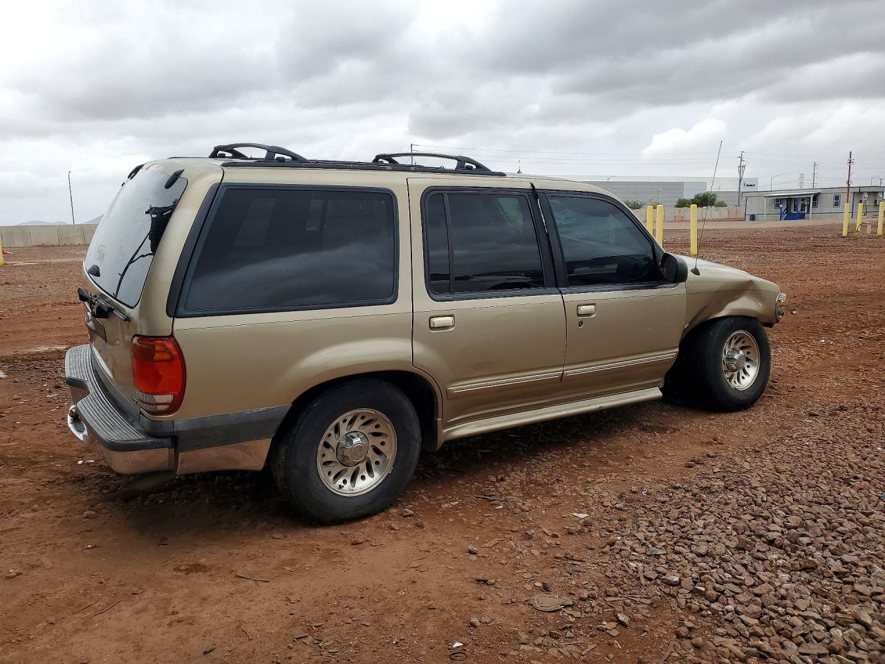 1999 Ford Explorer Tan vin: 1FMZU35P8XZB11934
