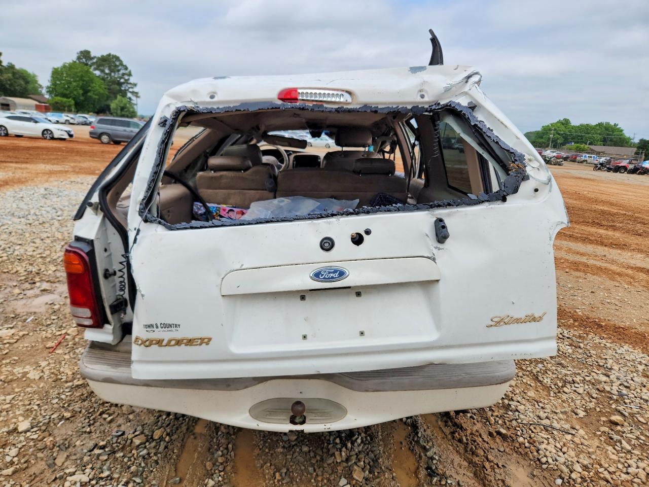 1998 Ford Explorer White vin: 1FMZU35PXWZA36751