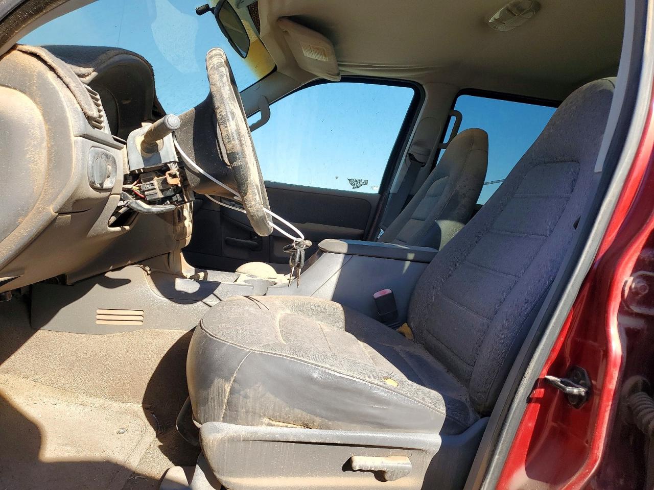 2002 Ford Explorer Xls Burgundy vin: 1FMZU62E42ZB70590