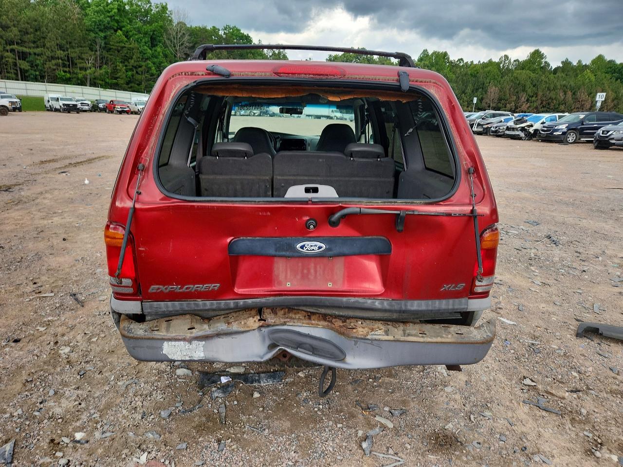 2001 Ford Explorer Red vin: 1FMZU62E61UB53902