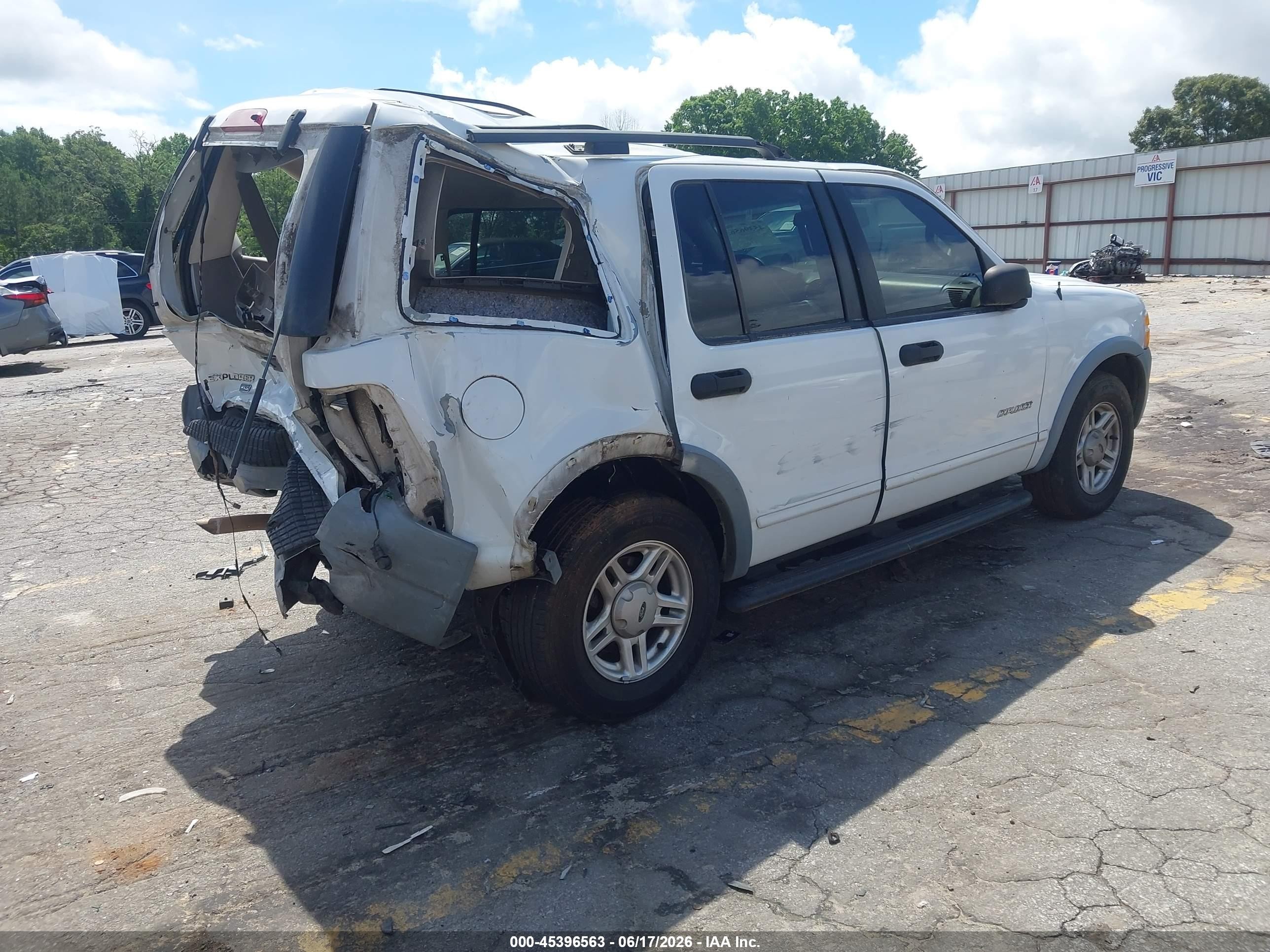2002 Ford Explorer Xls White vin: 1FMZU62E62ZB79694